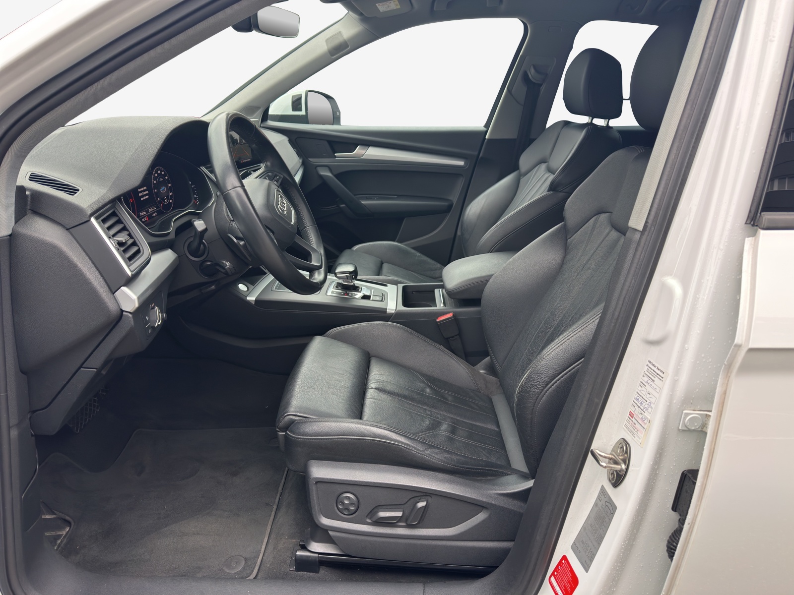 AUDI Q5 2.0 TDI quattro S-tronic-image-7