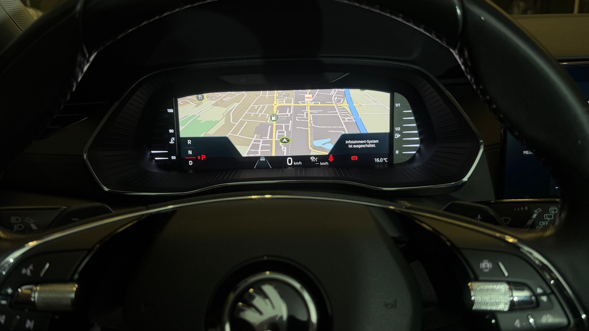 SKODA Octavia Combi 2.0 TDI DSG Ambition-image-19