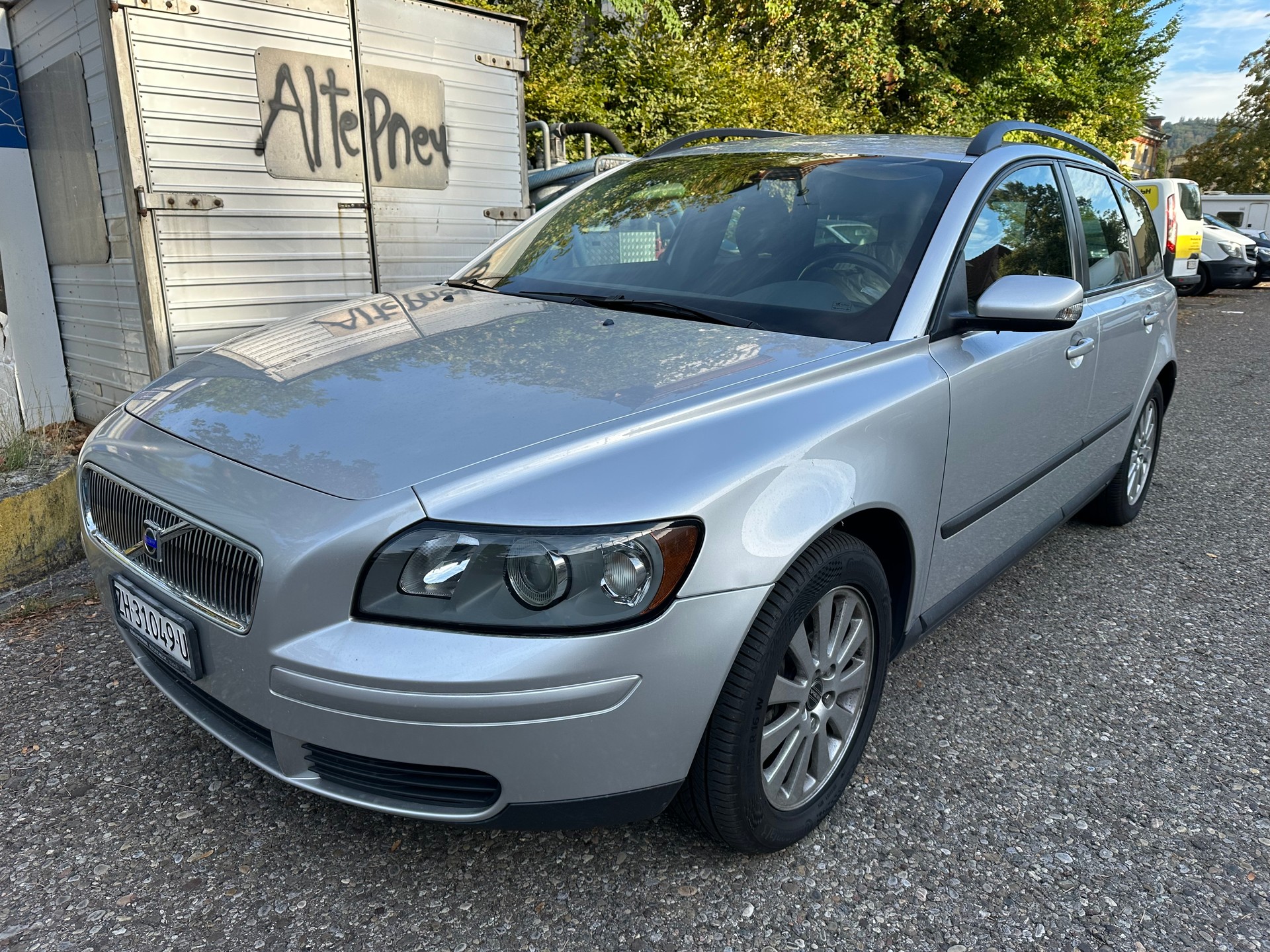 VOLVO V50 T5 AWD Kinetic-image-1