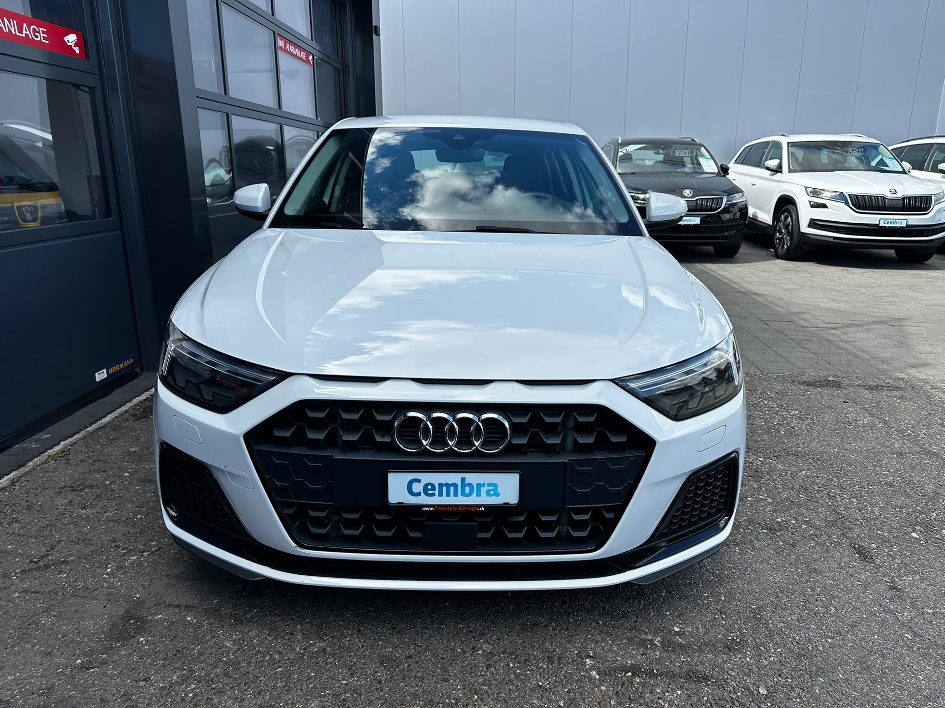 AUDI A1 Sportback 30 TFSI advanced-image-2