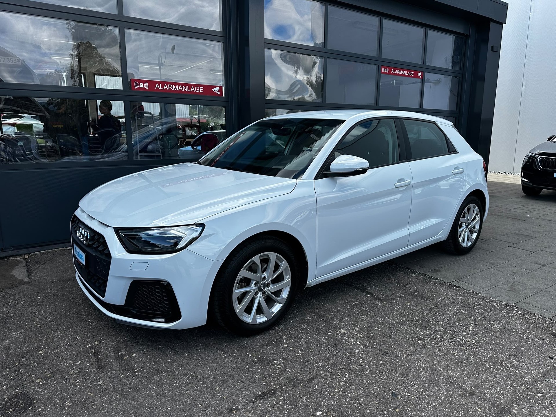 AUDI A1 Sportback 30 TFSI advanced-image-0