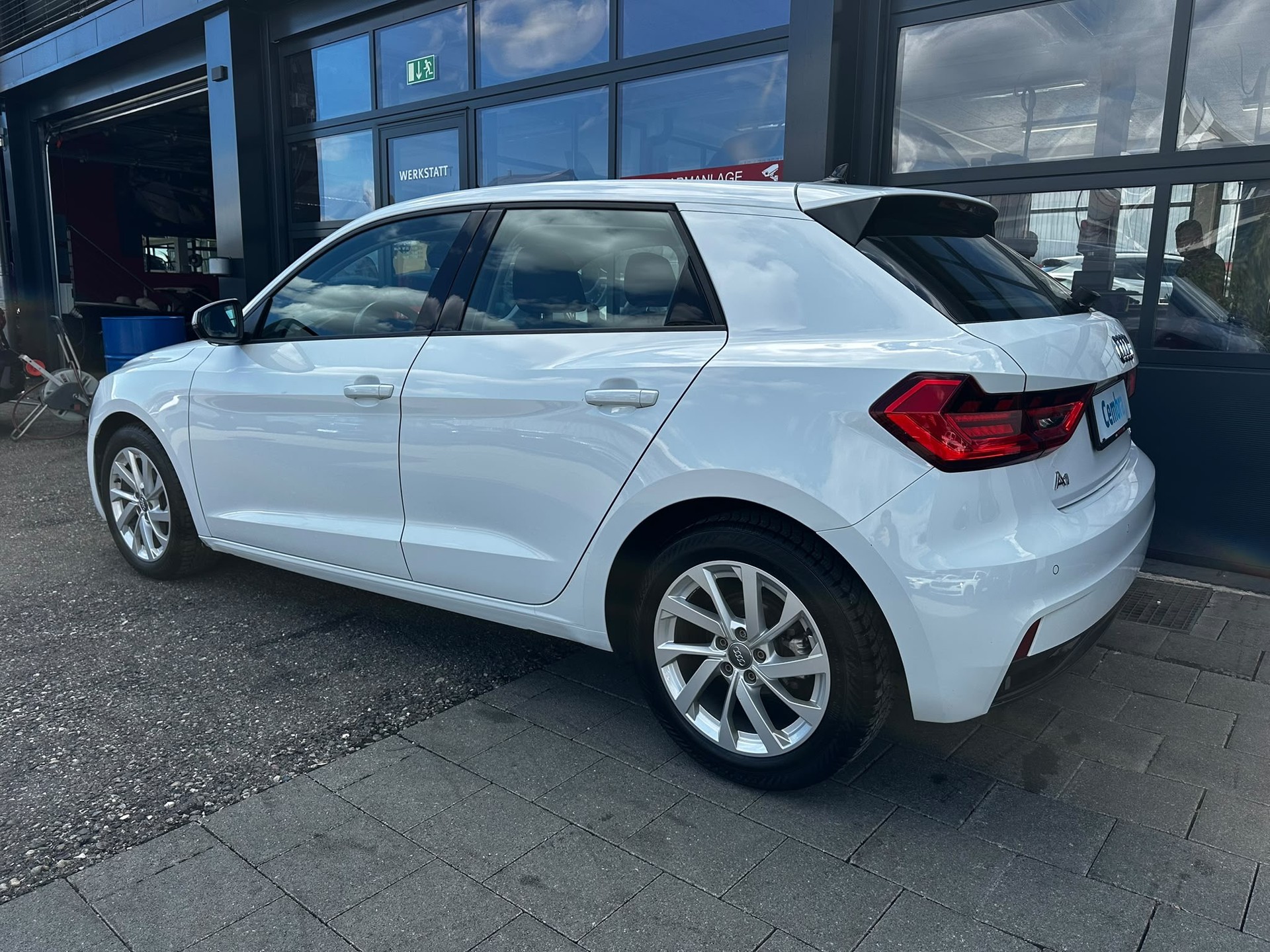 AUDI A1 Sportback 30 TFSI advanced-image-4
