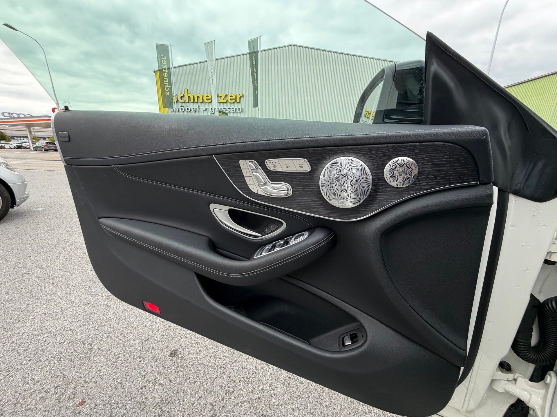MERCEDES-BENZ C 43 Cabriolet AMG 4Matic 9G-Tronic-image-8