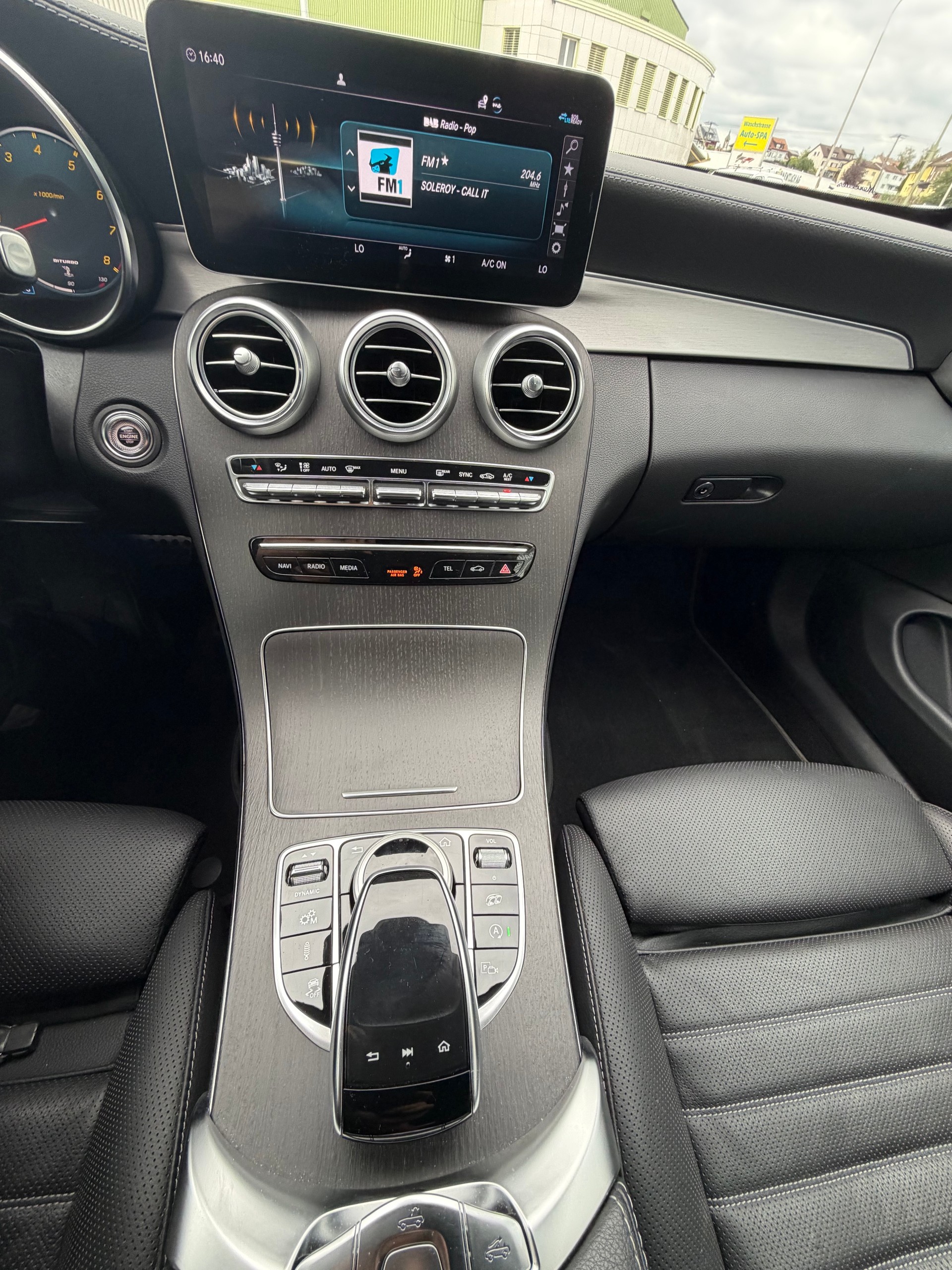 MERCEDES-BENZ C 43 Cabriolet AMG 4Matic 9G-Tronic-image-10