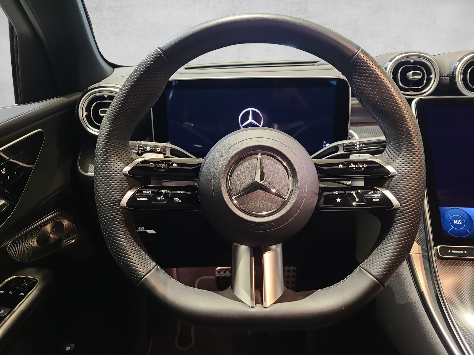 MERCEDES-BENZ GLC 200 AMG Line 4M X254-image-4