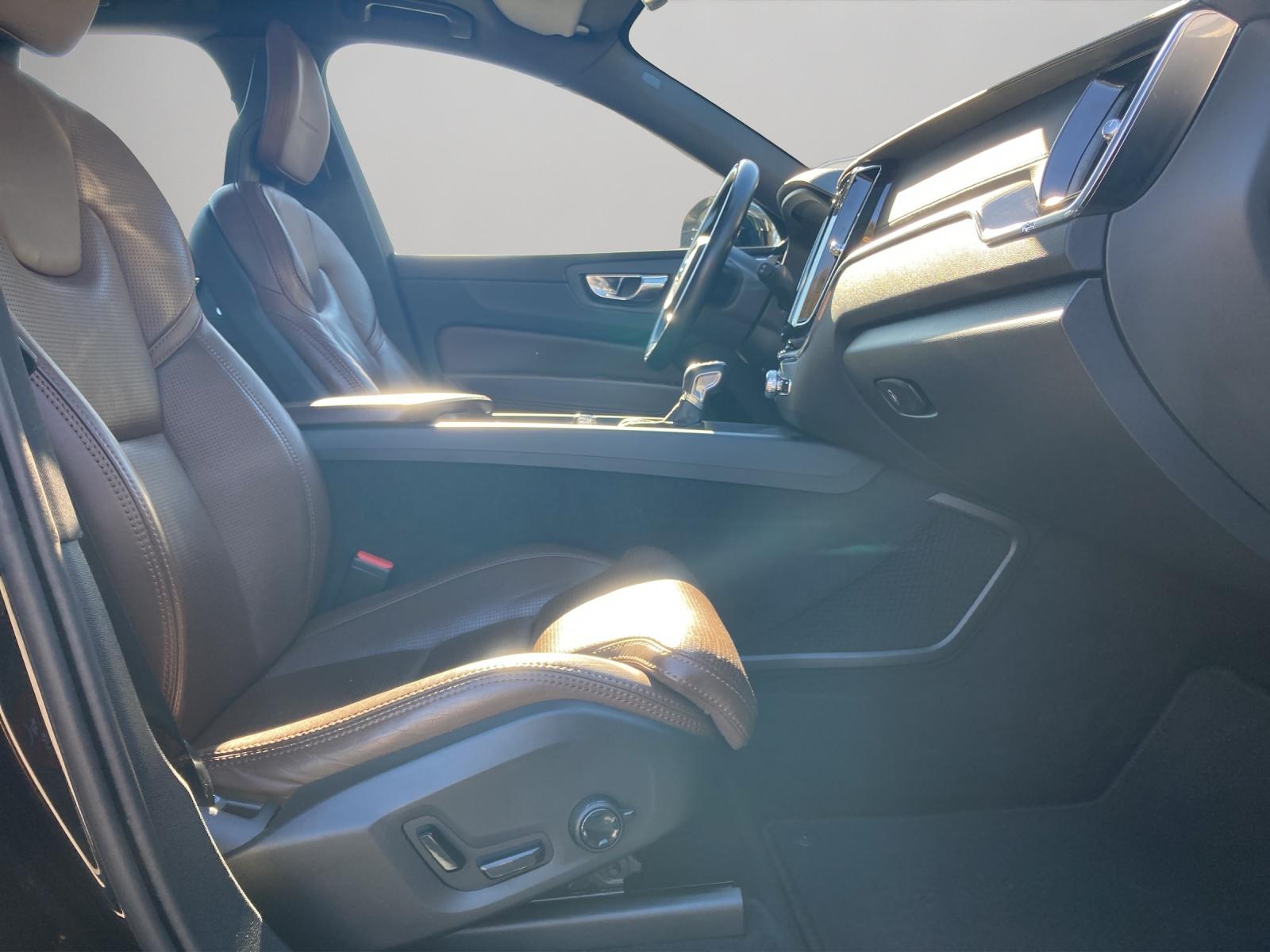 VOLVO XC60 2.0 T6 Inscription AWD-image-10