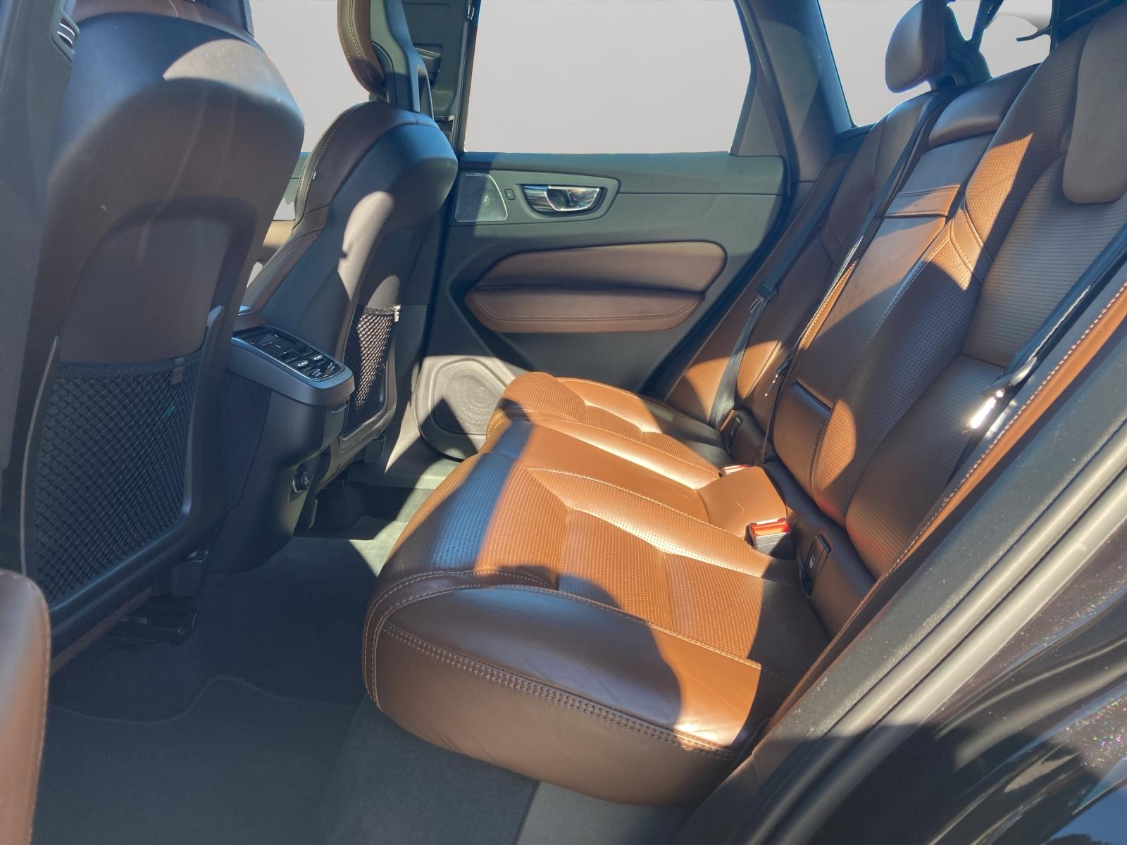 VOLVO XC60 2.0 T6 Inscription AWD-image-9