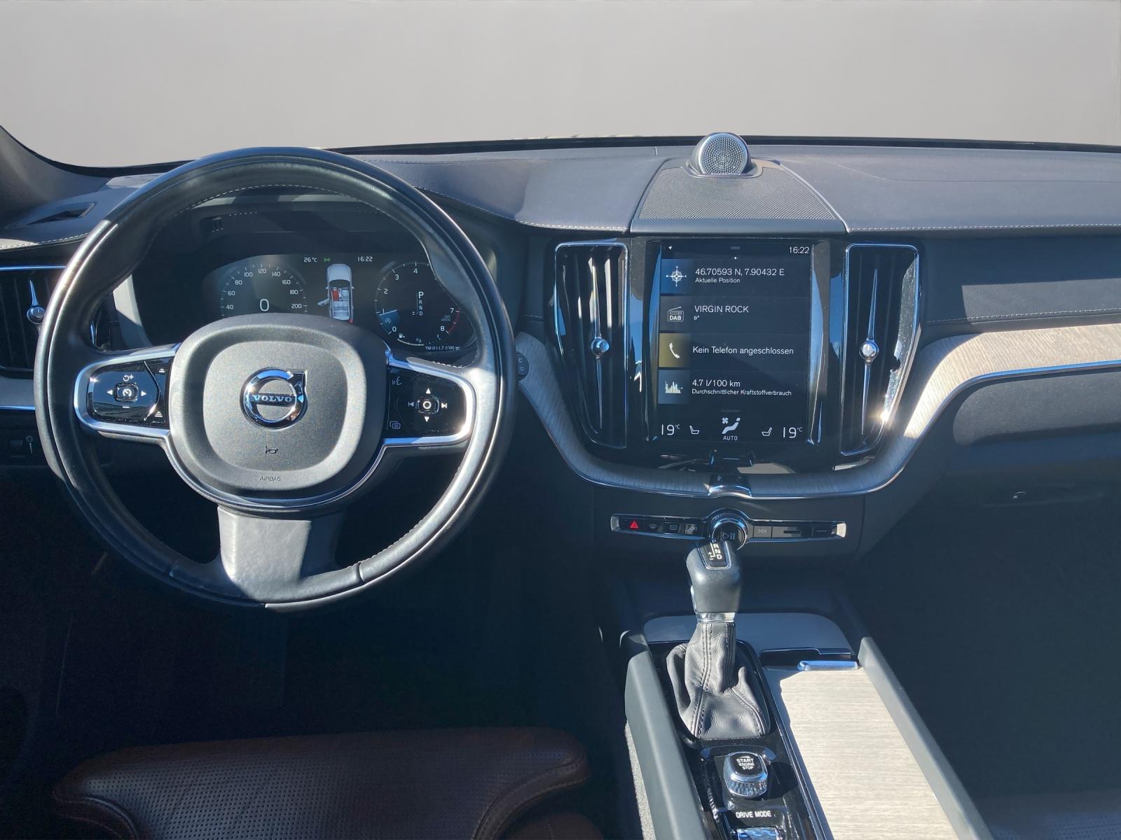 VOLVO XC60 2.0 T6 Inscription AWD-image-13