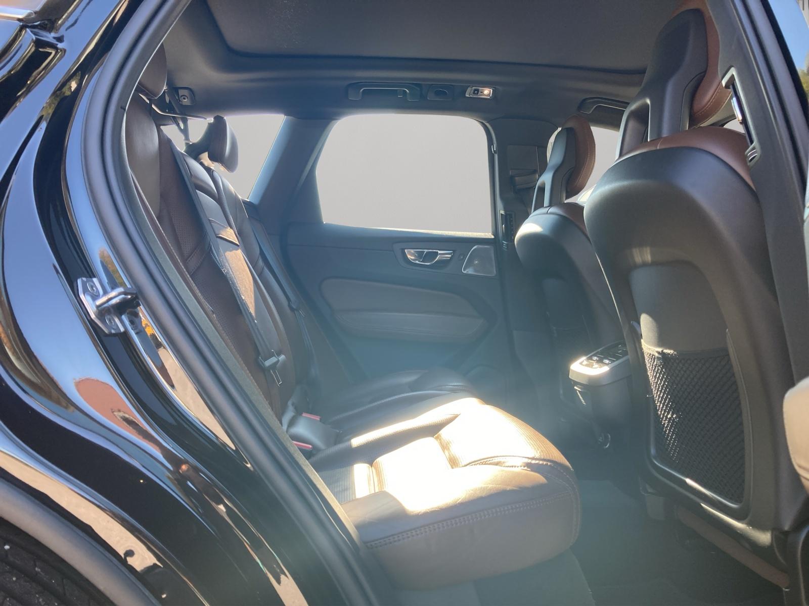 VOLVO XC60 2.0 T6 Inscription AWD-image-11