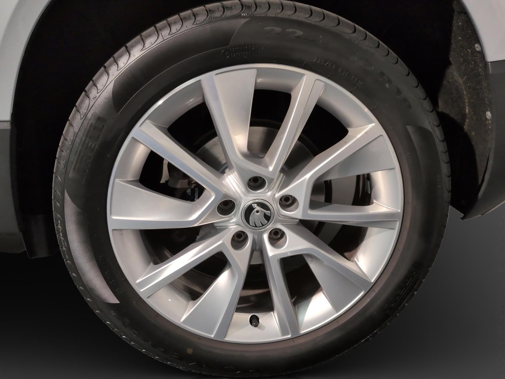 SKODA Karoq 2.0 TDI CR Ambition 4x4-image-23