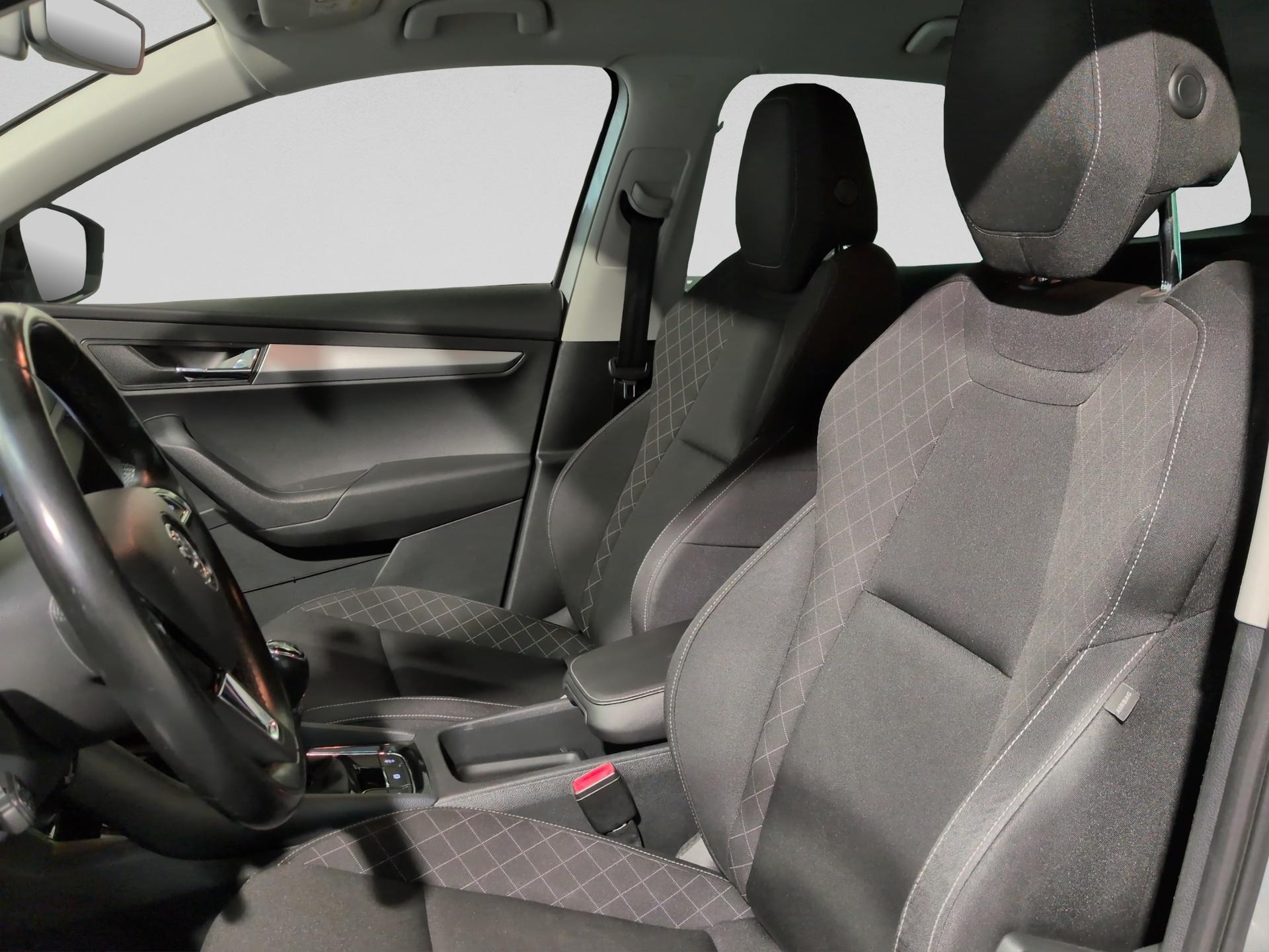 SKODA Karoq 2.0 TDI CR Ambition 4x4-image-8