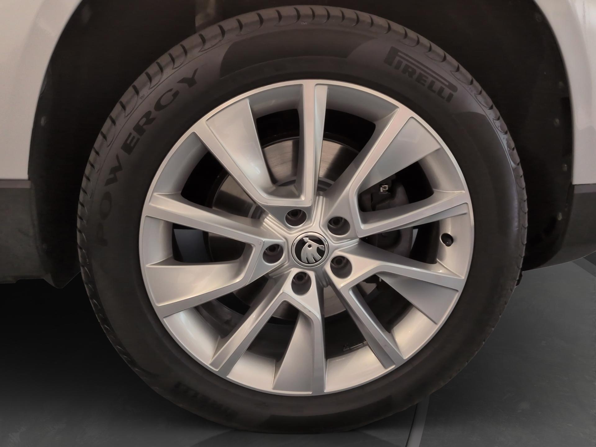 SKODA Karoq 2.0 TDI CR Ambition 4x4-image-17