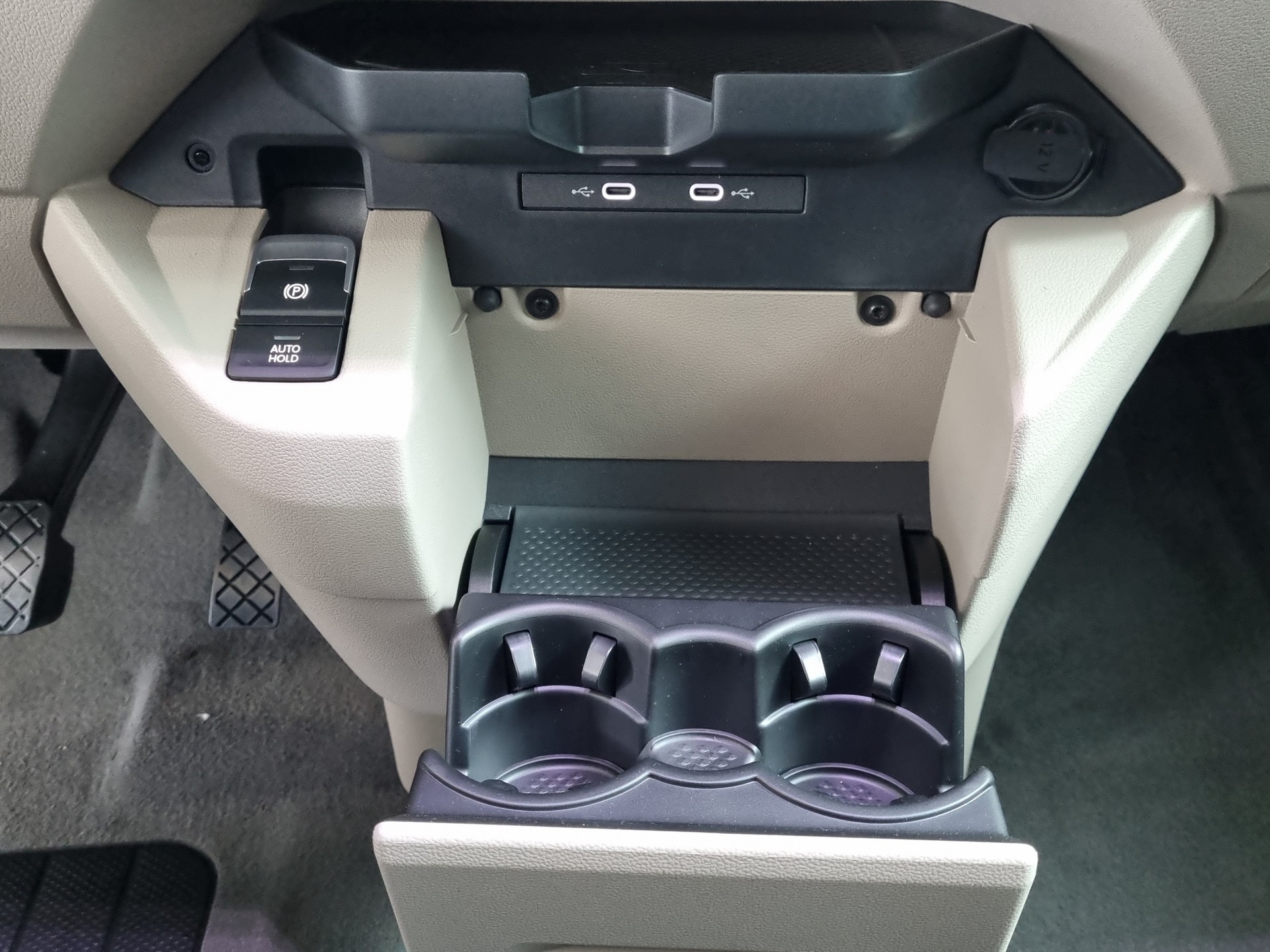 VW T7 Multivan 1.5 TSI eHybrid DSG 4Motion lang-image-14