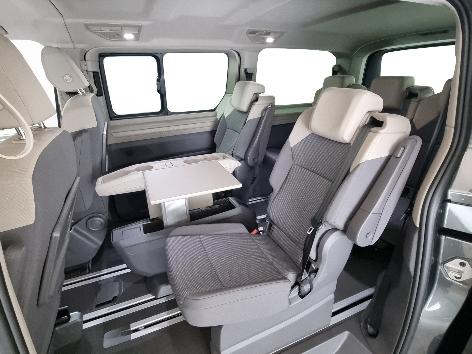 VW T7 Multivan 1.5 TSI eHybrid DSG 4Motion lang-image-6