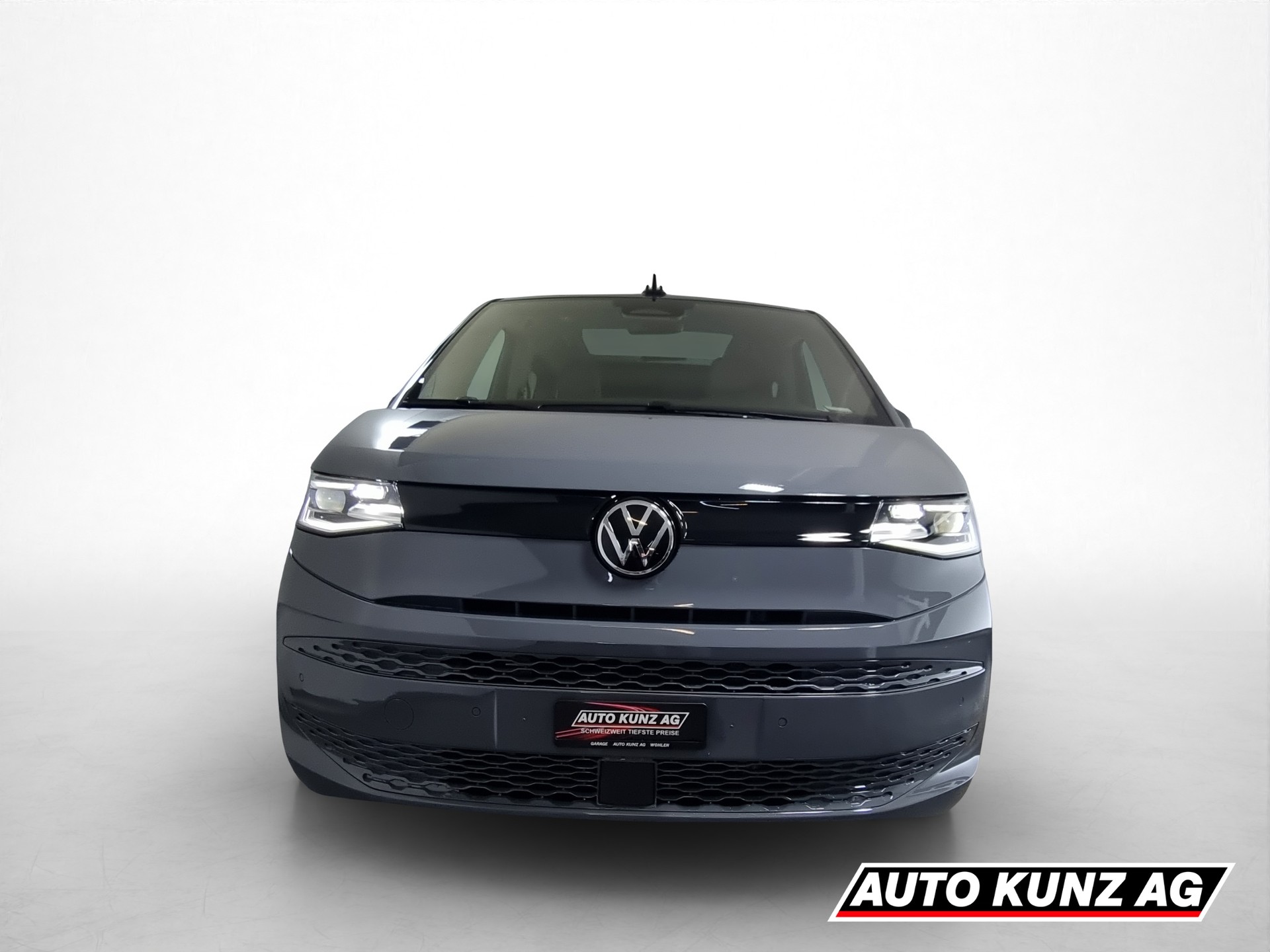 VW T7 Multivan 1.5 TSI eHybrid DSG 4Motion lang-showroom-element-1