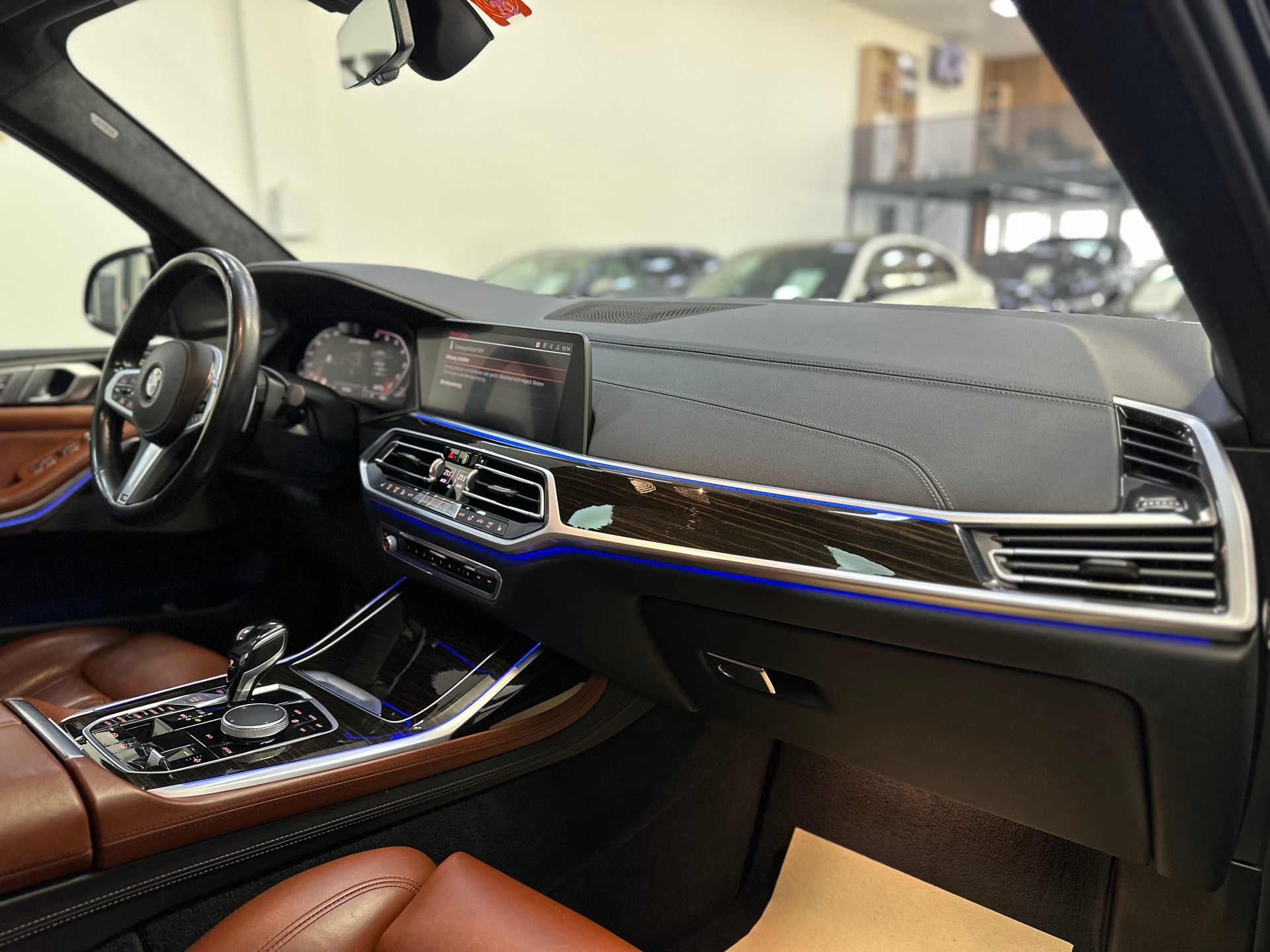 BMW X7 xDrive M50i Steptronic-image-12