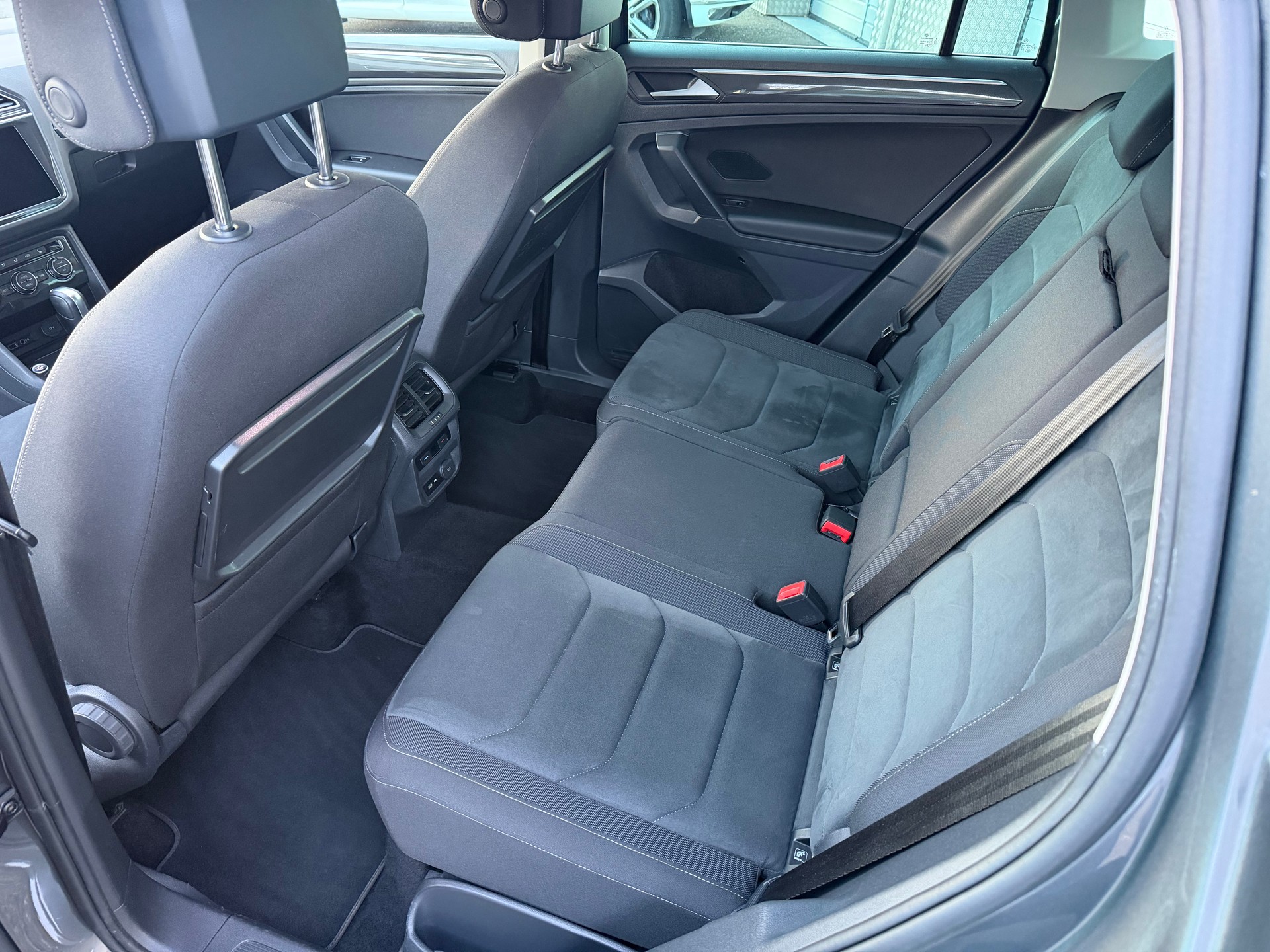 VW Tiguan 2.0 TDI SCR Highline 4Motion DSG-image-7