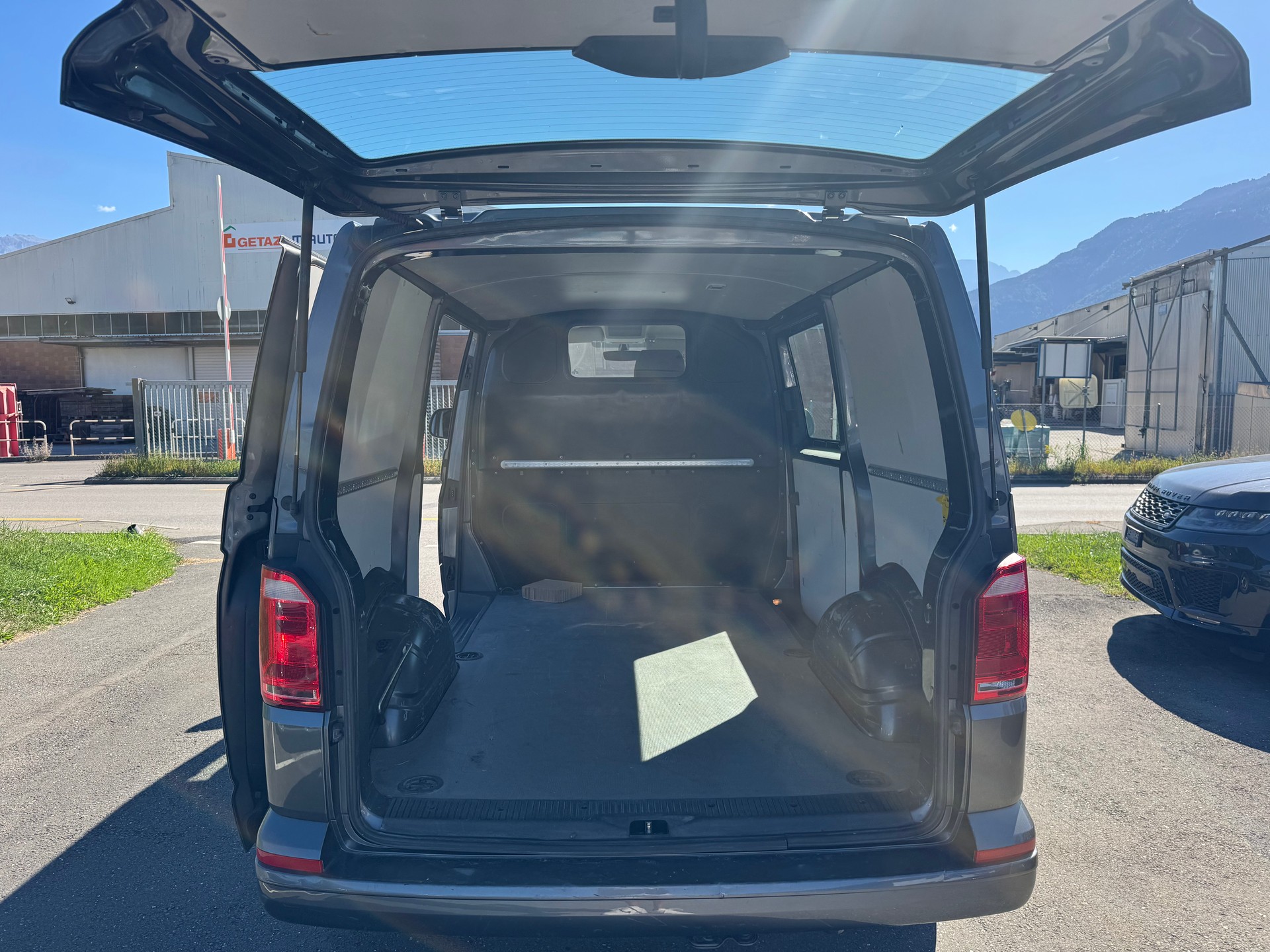 VW T6 2.0 Bi-TDI 4Motion DSG-image-10