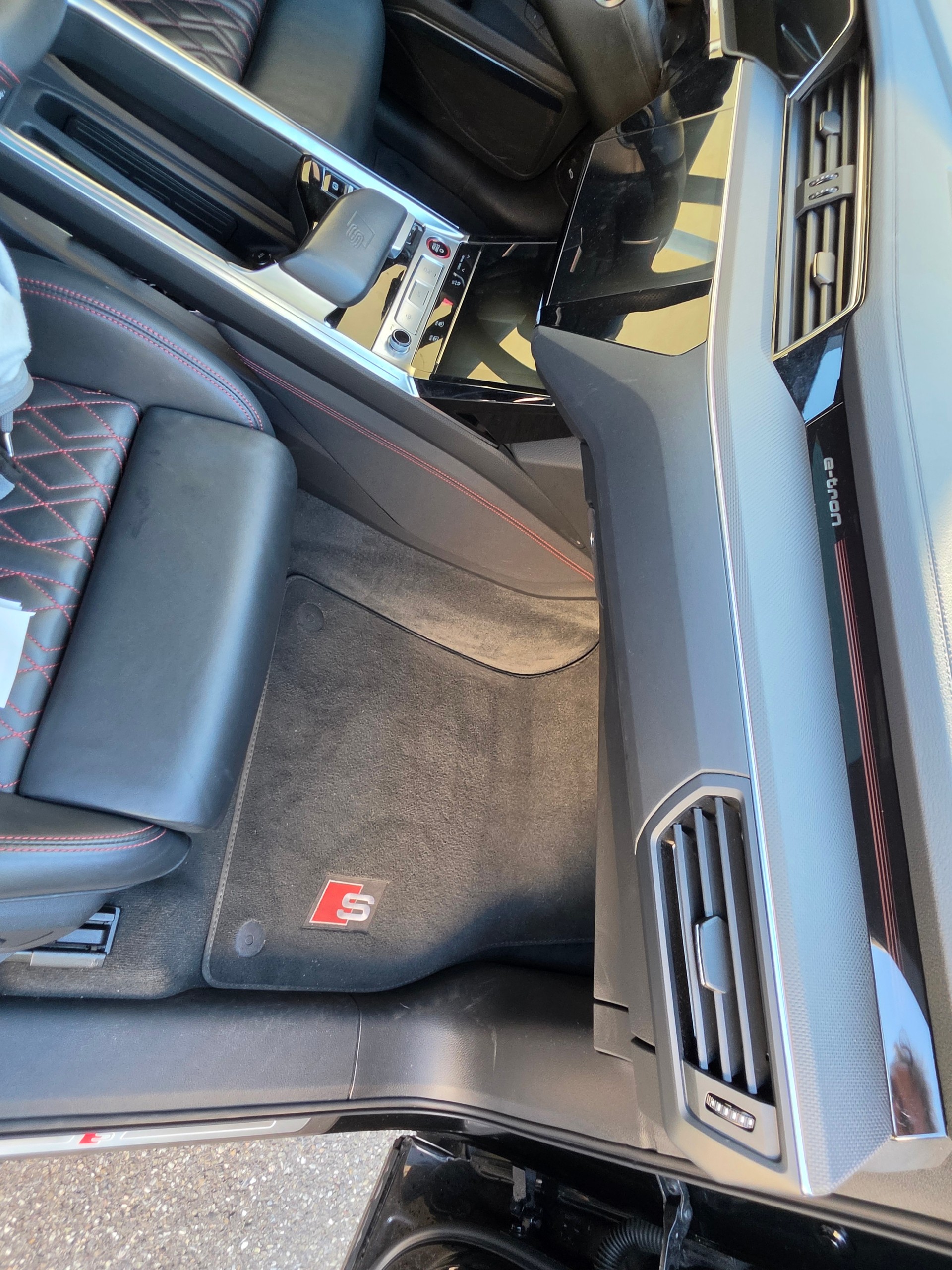 AUDI quattro-image-14