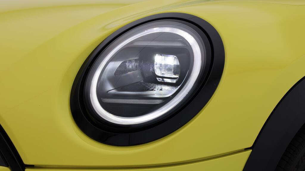 MINI Cooper Cabrio C-image-14