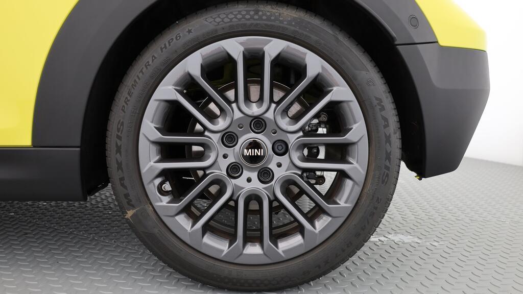 MINI Cooper Cabrio C-image-10