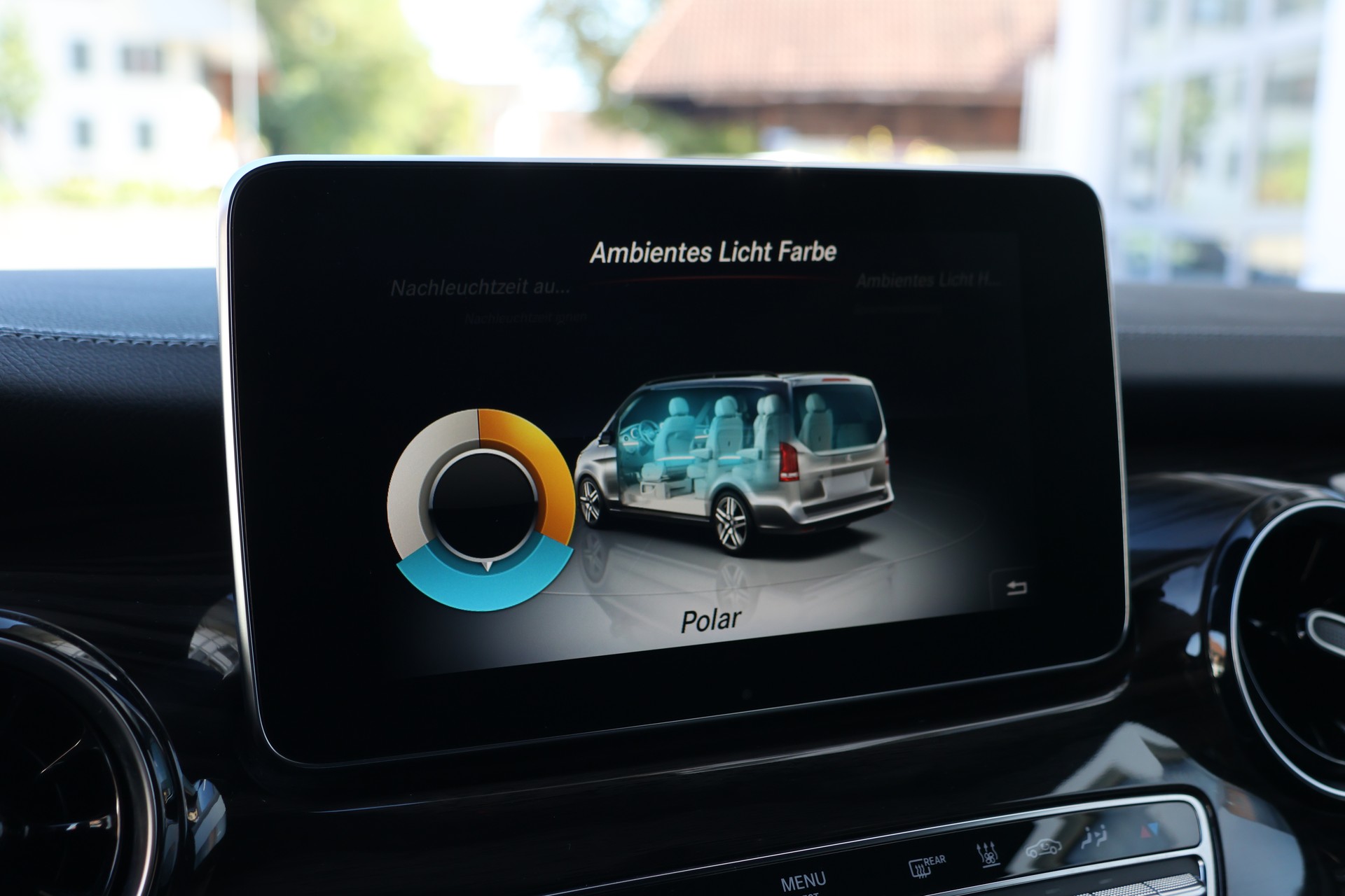 MERCEDES-BENZ V 300 d lang Avantgarde 4Matic 9G-Tronic (CH) 7Plätzer + 2.5T AHK-image-27