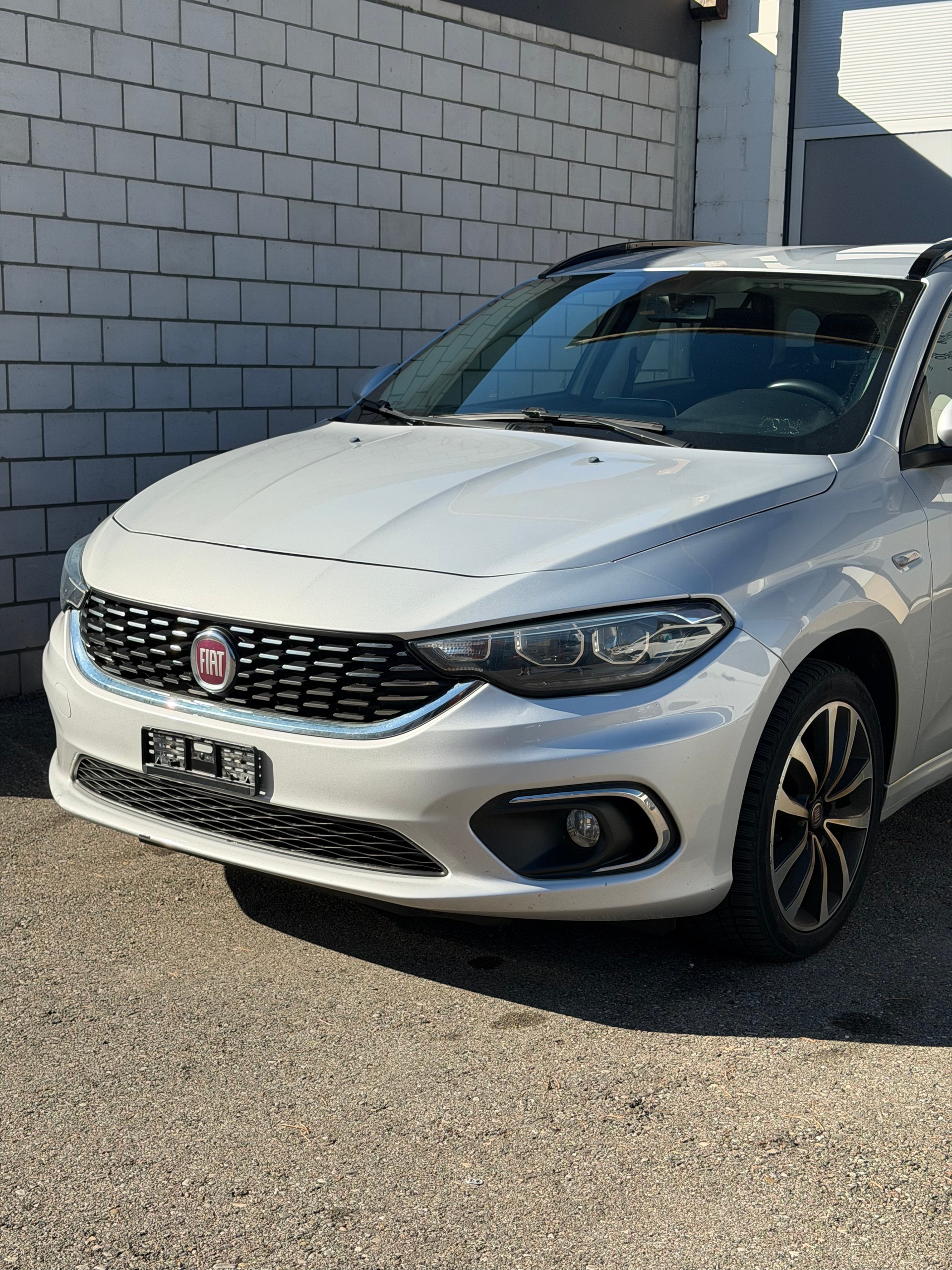 FIAT Tipo 1.6MJ Station Wagon Lounge-image-1
