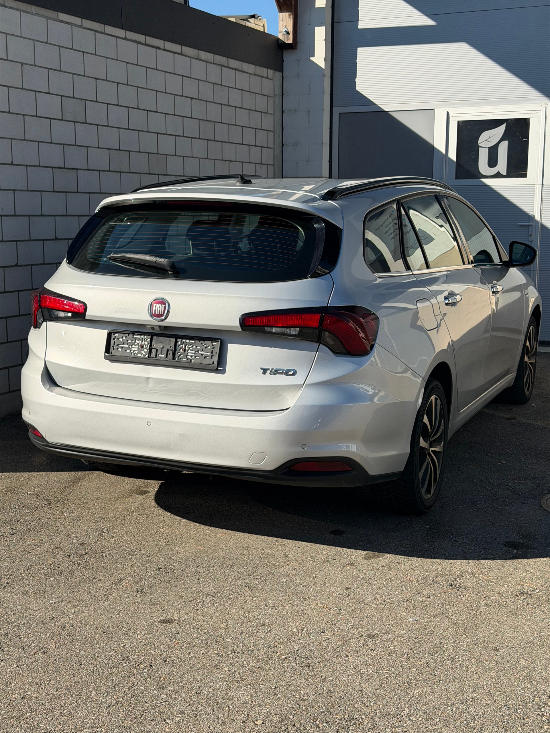 FIAT Tipo 1.6MJ Station Wagon Lounge-image-4