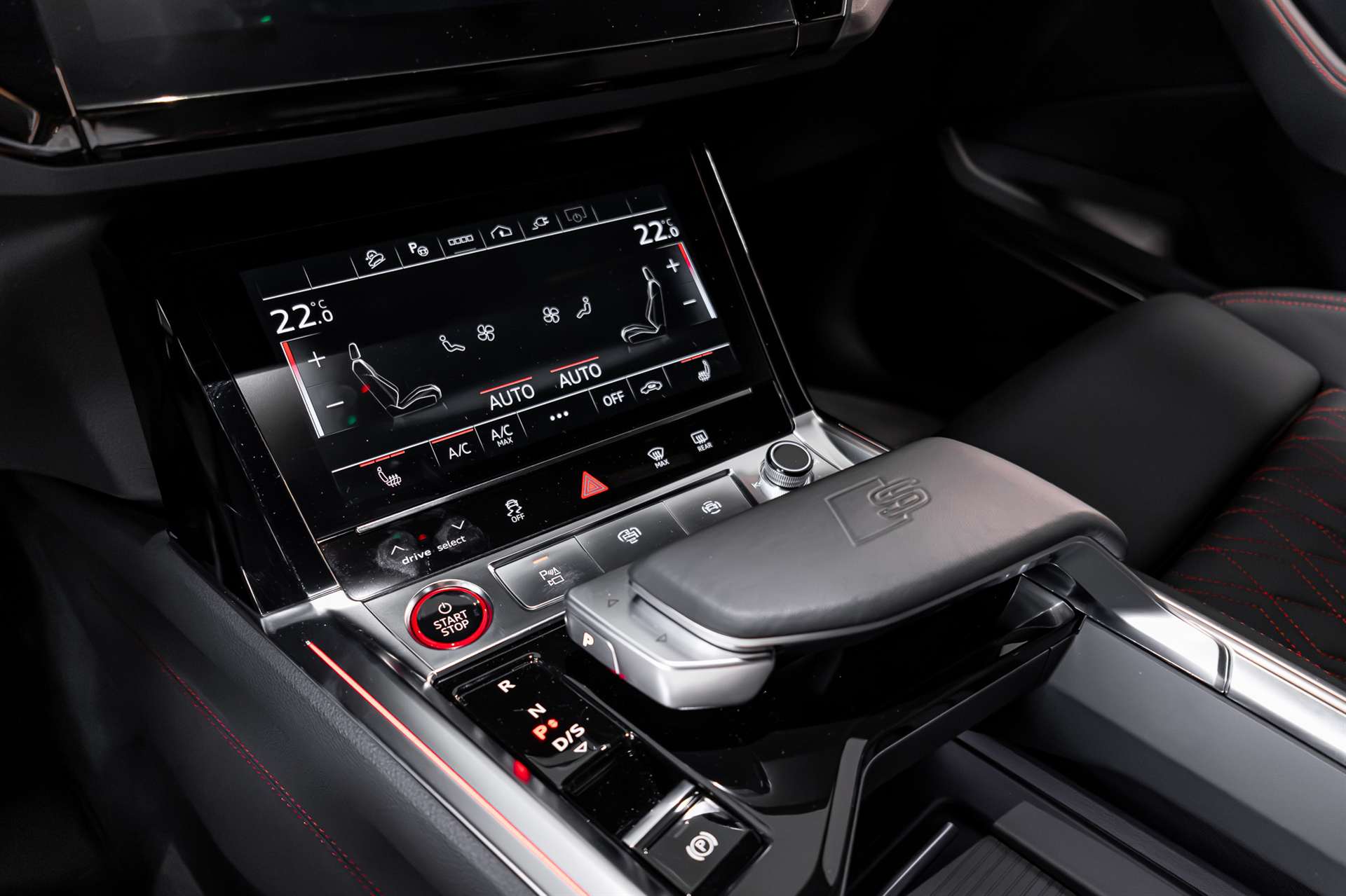 AUDI SQ8 e-tron quattro-image-22