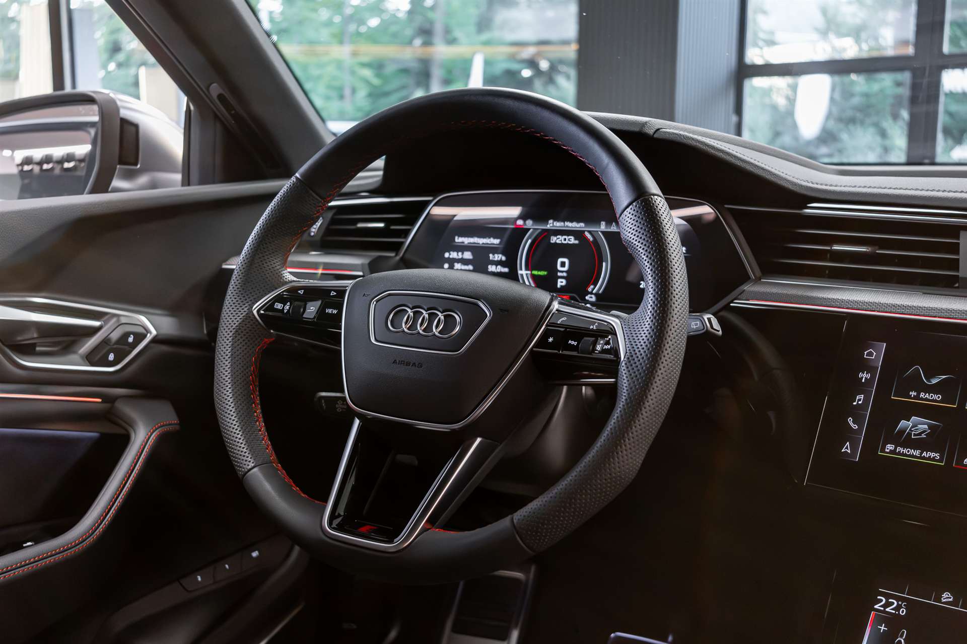 AUDI SQ8 e-tron quattro-image-6