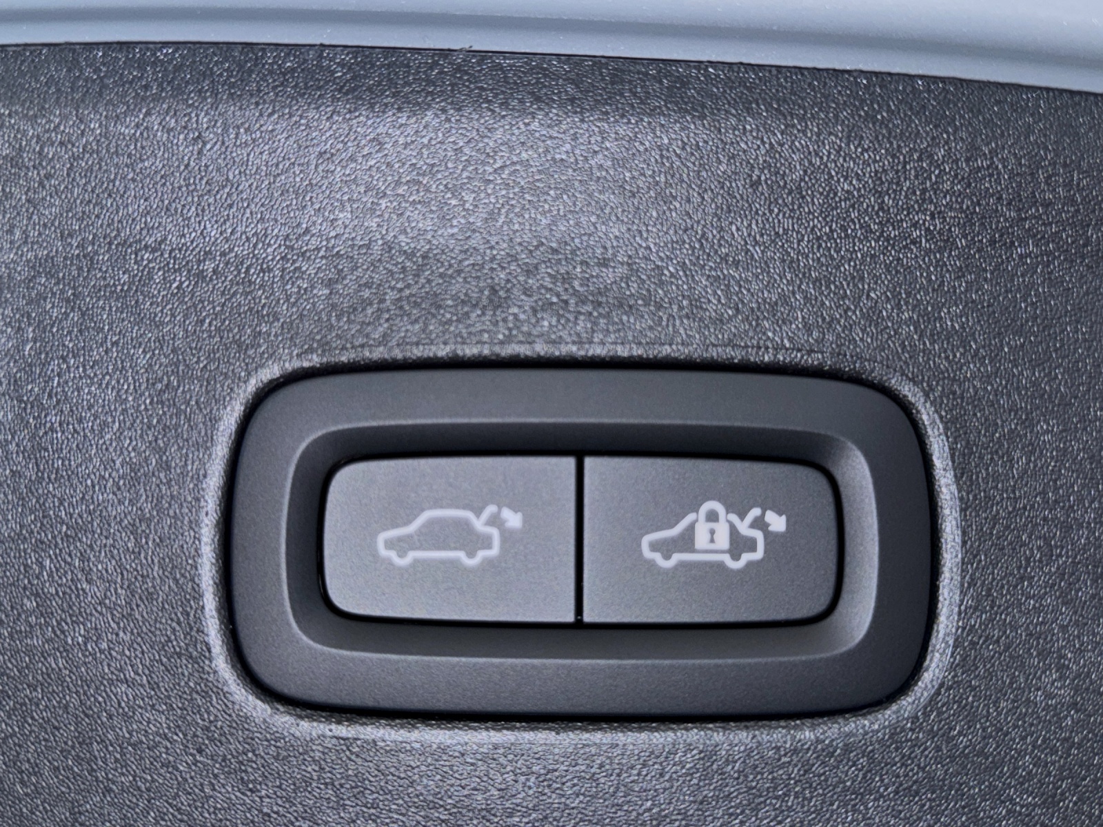 POLESTAR 2 Long Range Dual Motor Performance Prime-image-15