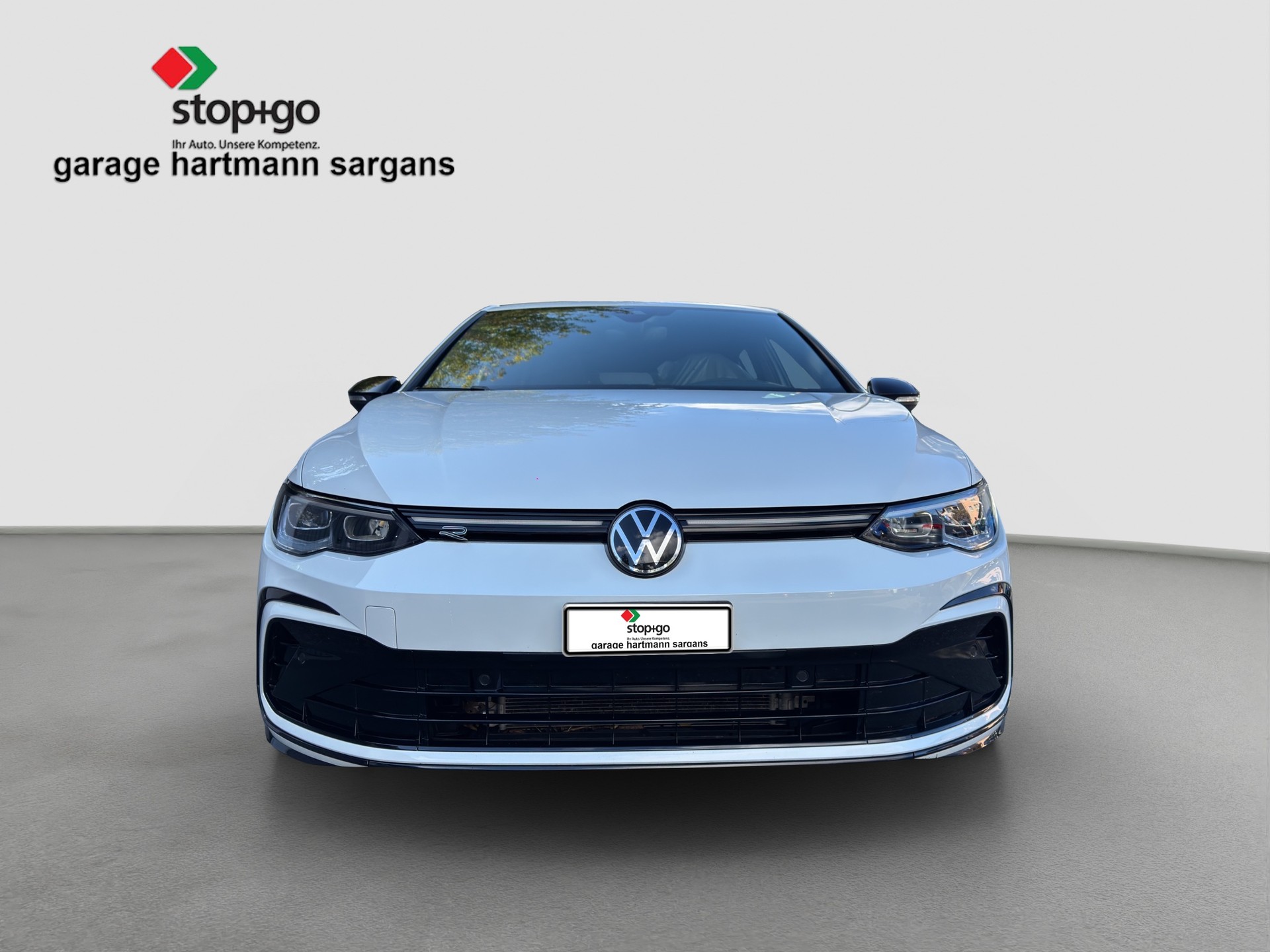 VW Golf 2.0 TDI R-Line DSG 4Motion-image-2