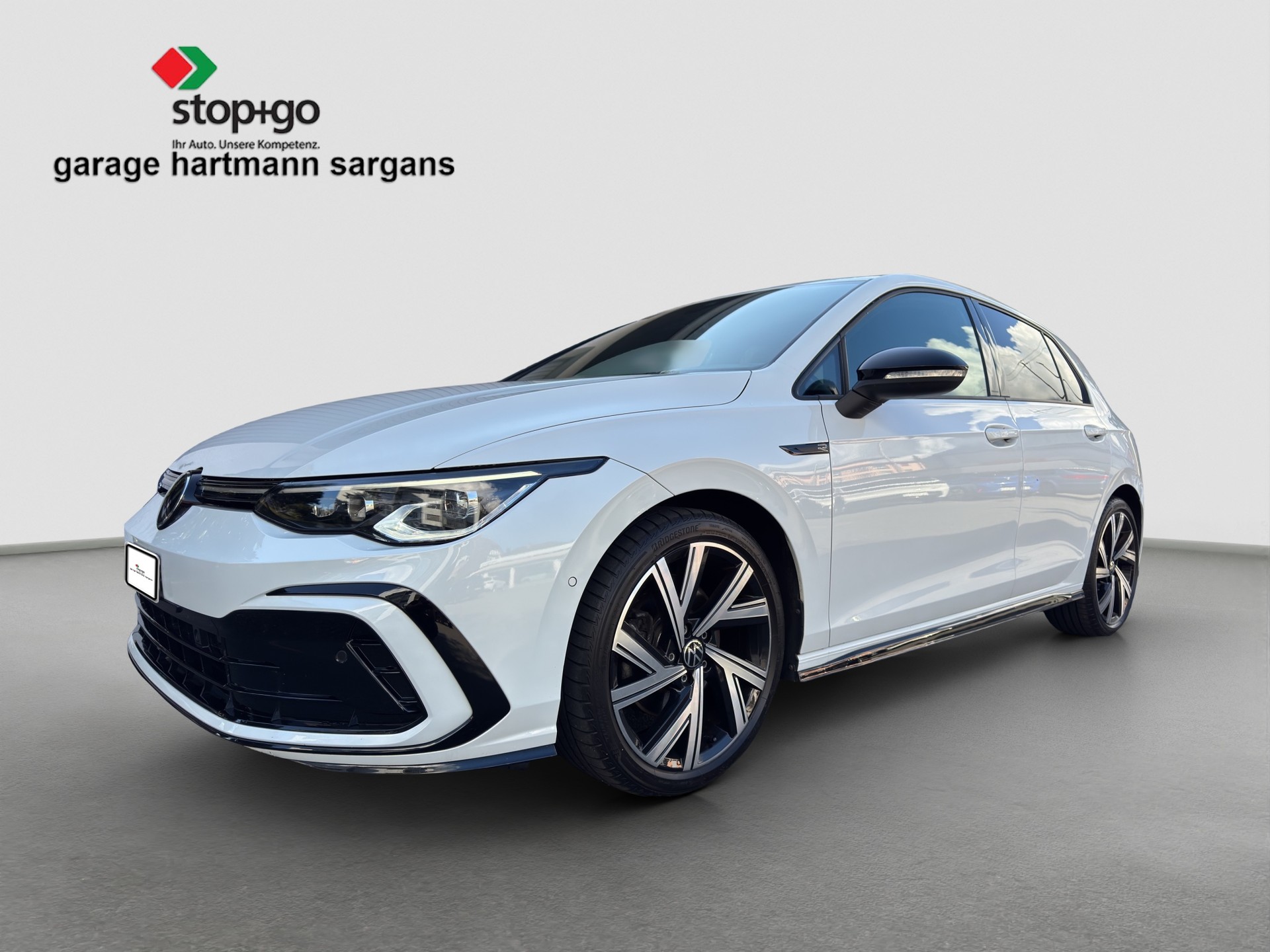 VW Golf 2.0 TDI R-Line DSG 4Motion-image-0