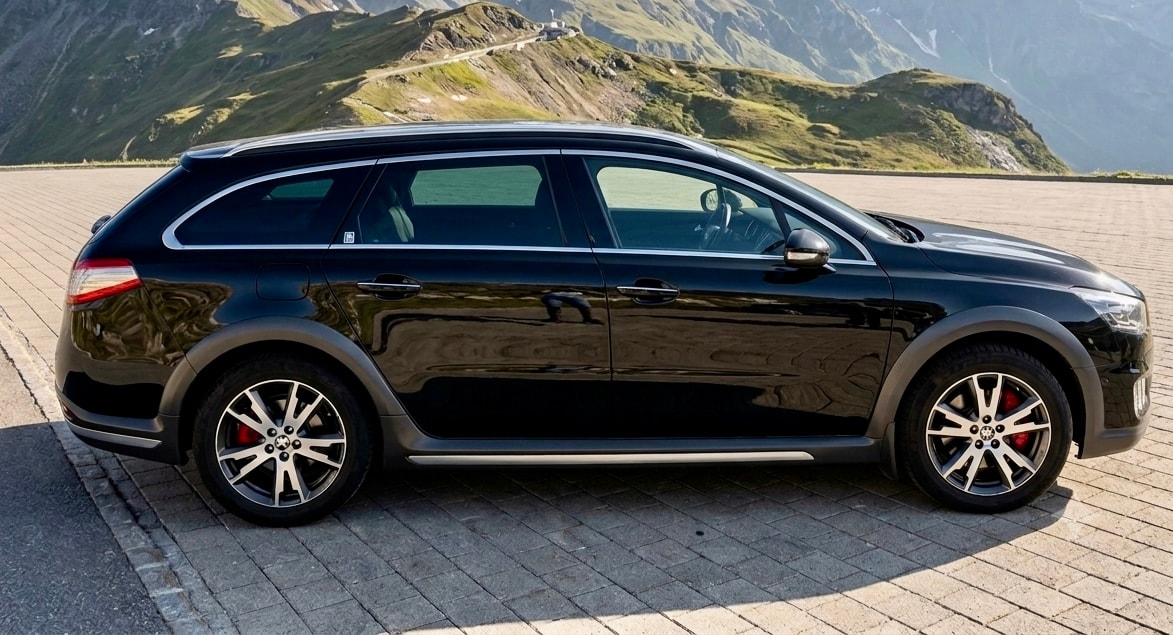 PEUGEOT 2.0 HDi HYbrid4-image-1