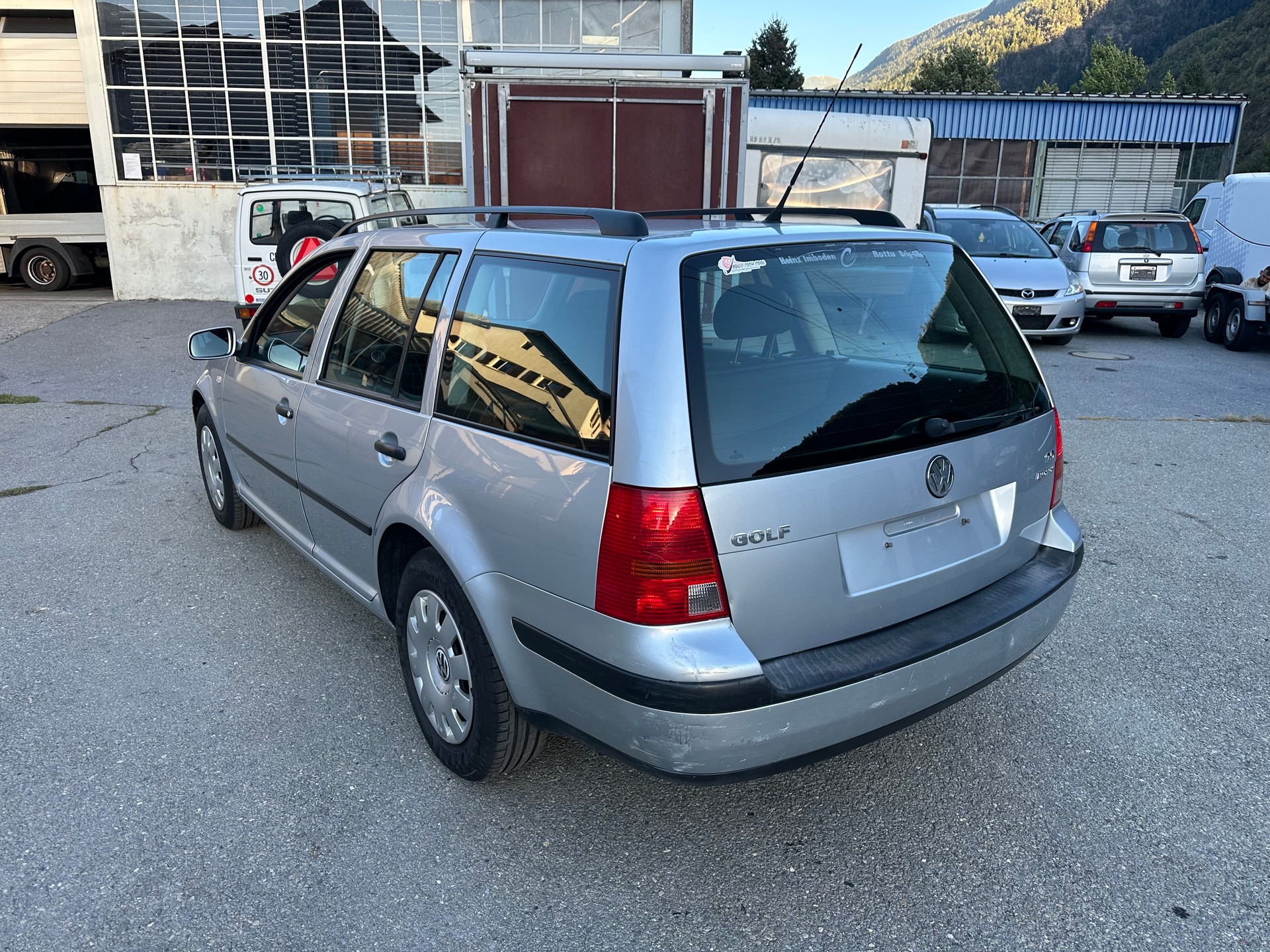 VW Golf Variant 2.0 Comfortline Generation 4Motion-image-4