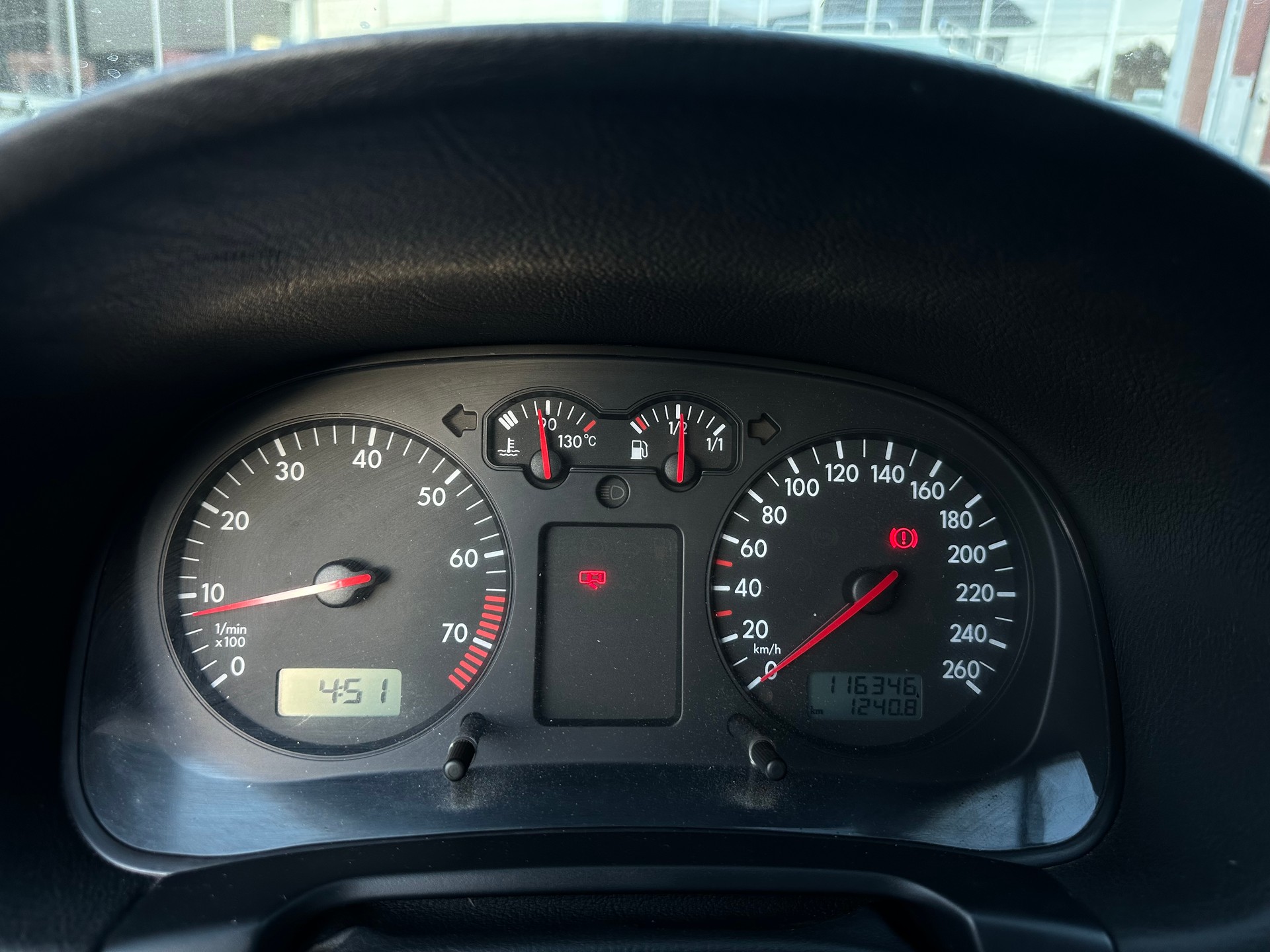 VW Golf Variant 2.0 Comfortline Generation 4Motion-image-10