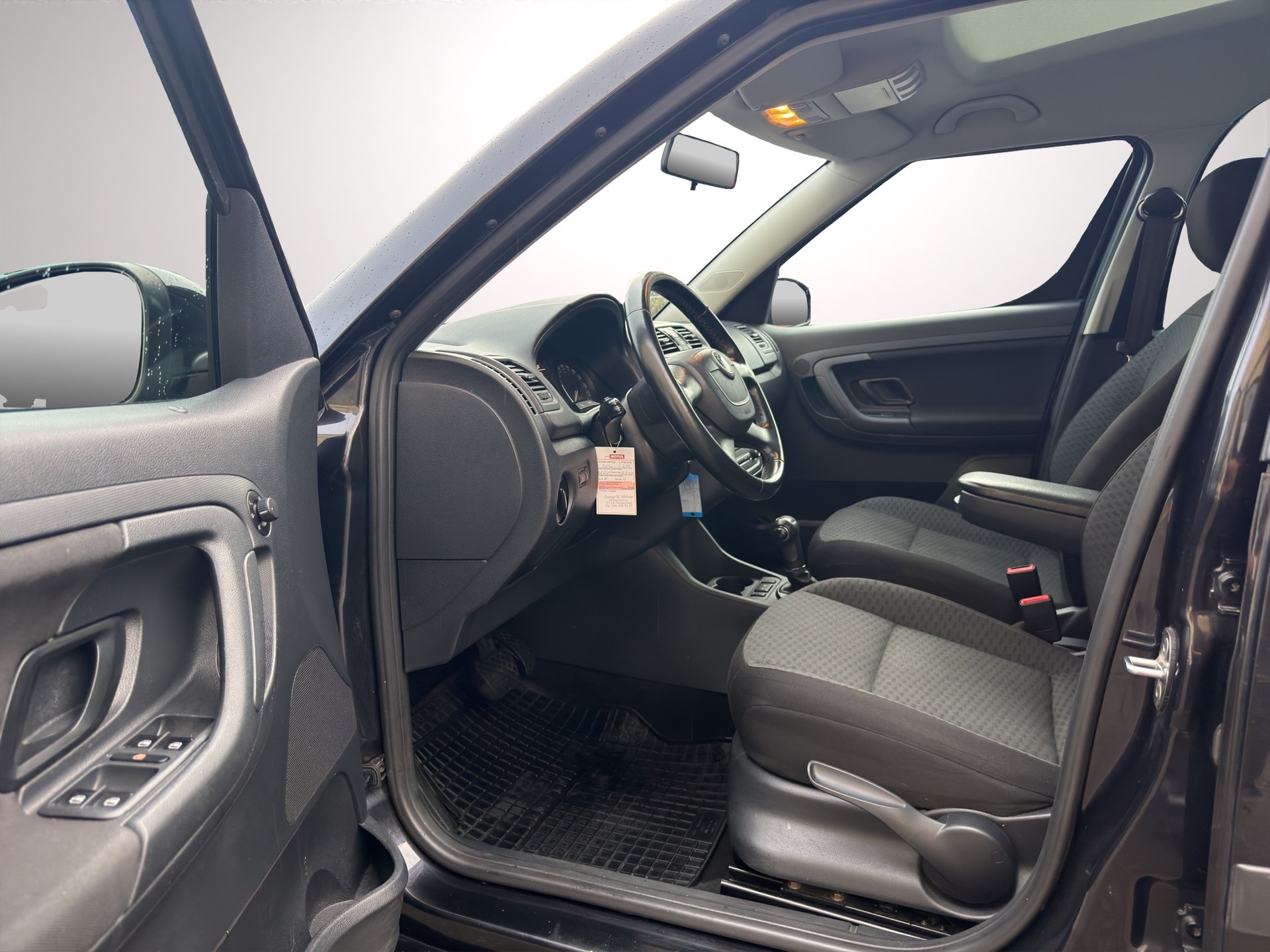 SKODA Roomster 1.2 TSI Elegance DSG-image-8