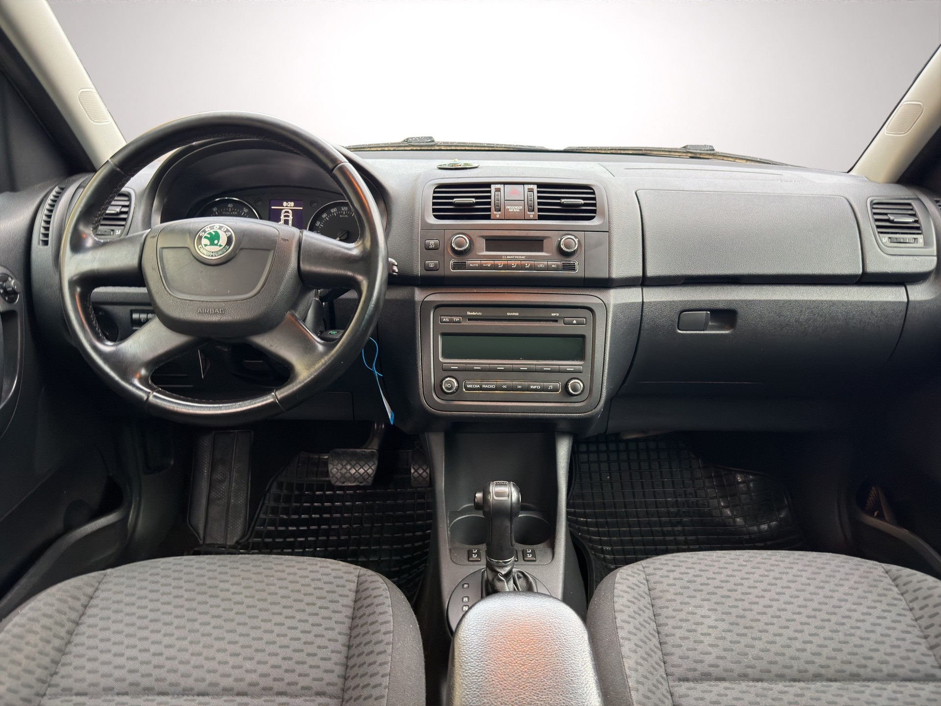 SKODA Roomster 1.2 TSI Elegance DSG-image-12