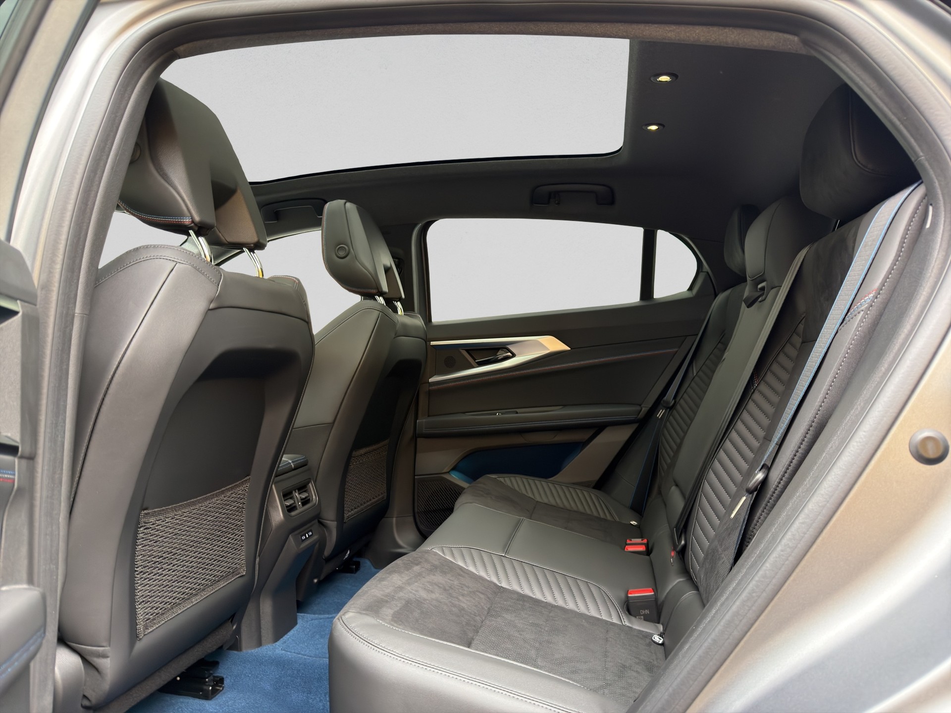 RENAULT Rafale 1.2 E-Tech Plug-in Hybrid 300 4x4 Atelier Alpine-image-8