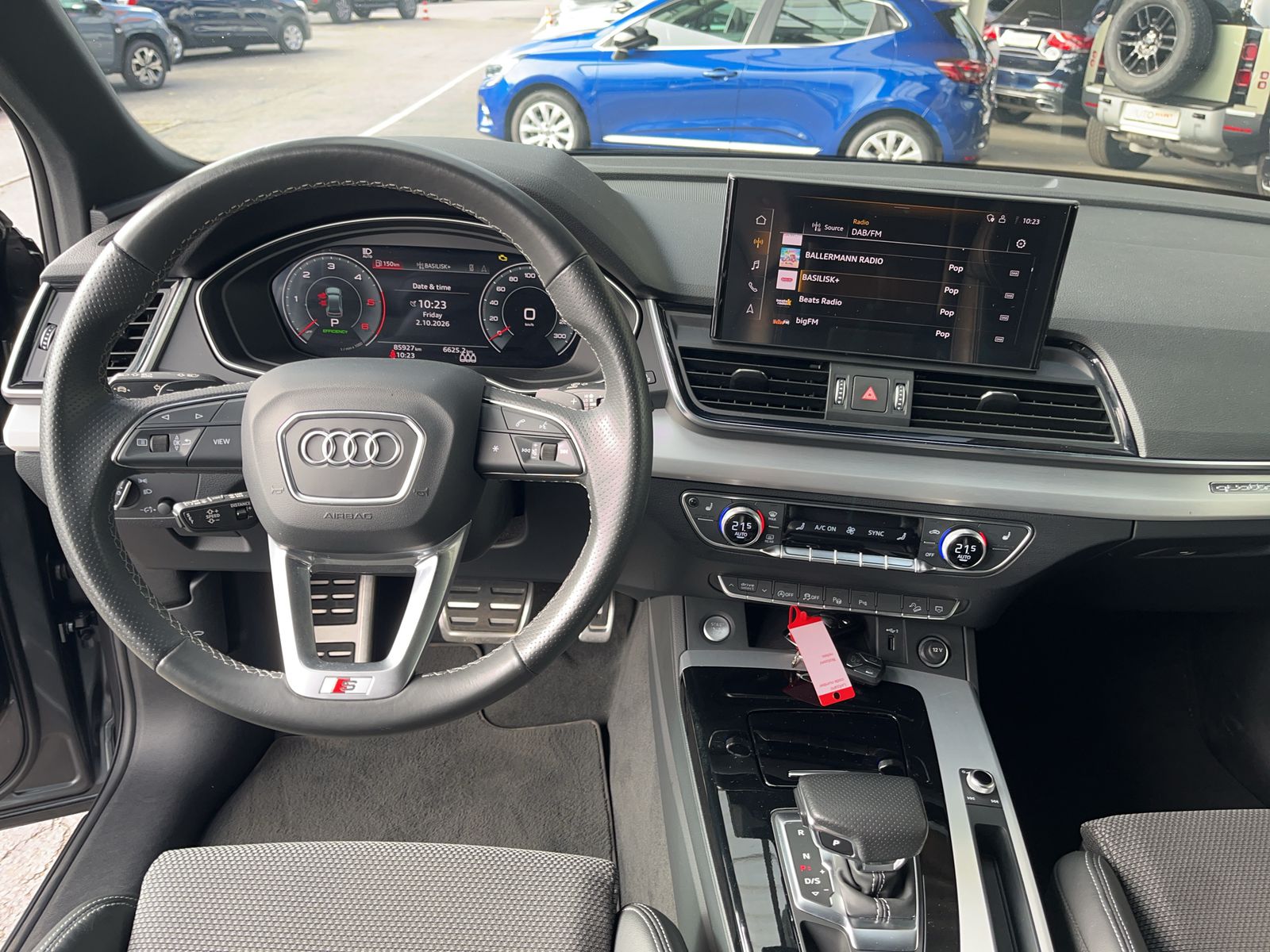 AUDI Q5 40 TDI S-line quattro S-tronic-image-9