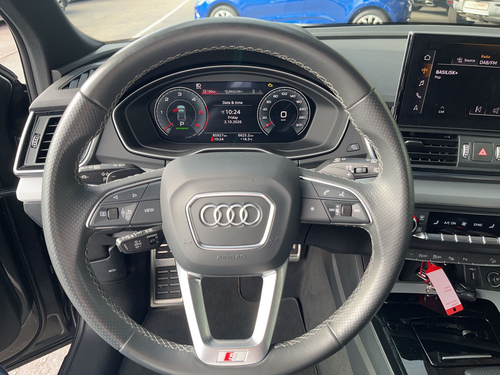 AUDI Q5 40 TDI S-line quattro S-tronic-image-6