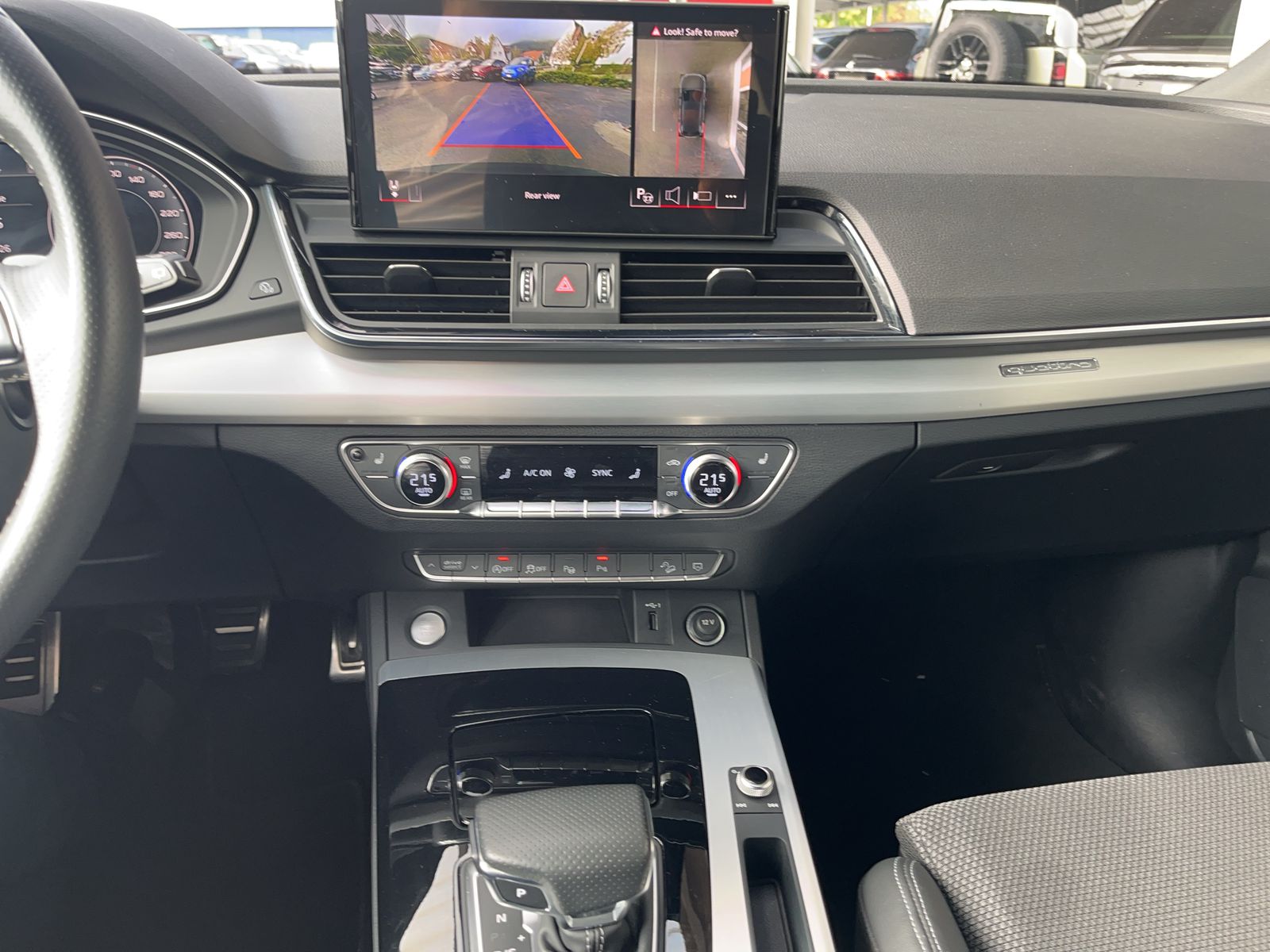 AUDI Q5 40 TDI S-line quattro S-tronic-image-7