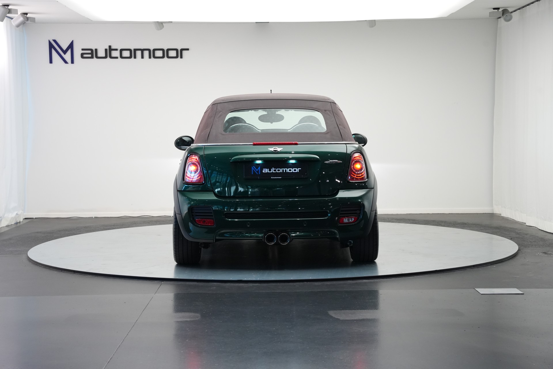 MINI Cooper John Cooper Works Cabriolet-image-7