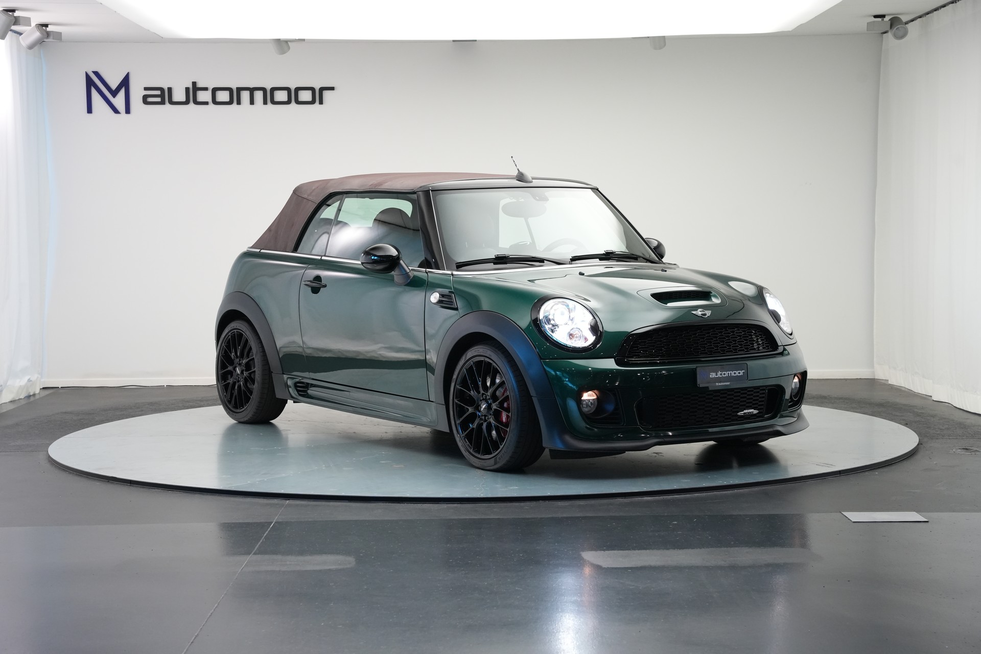 MINI Cooper John Cooper Works Cabriolet-image-2
