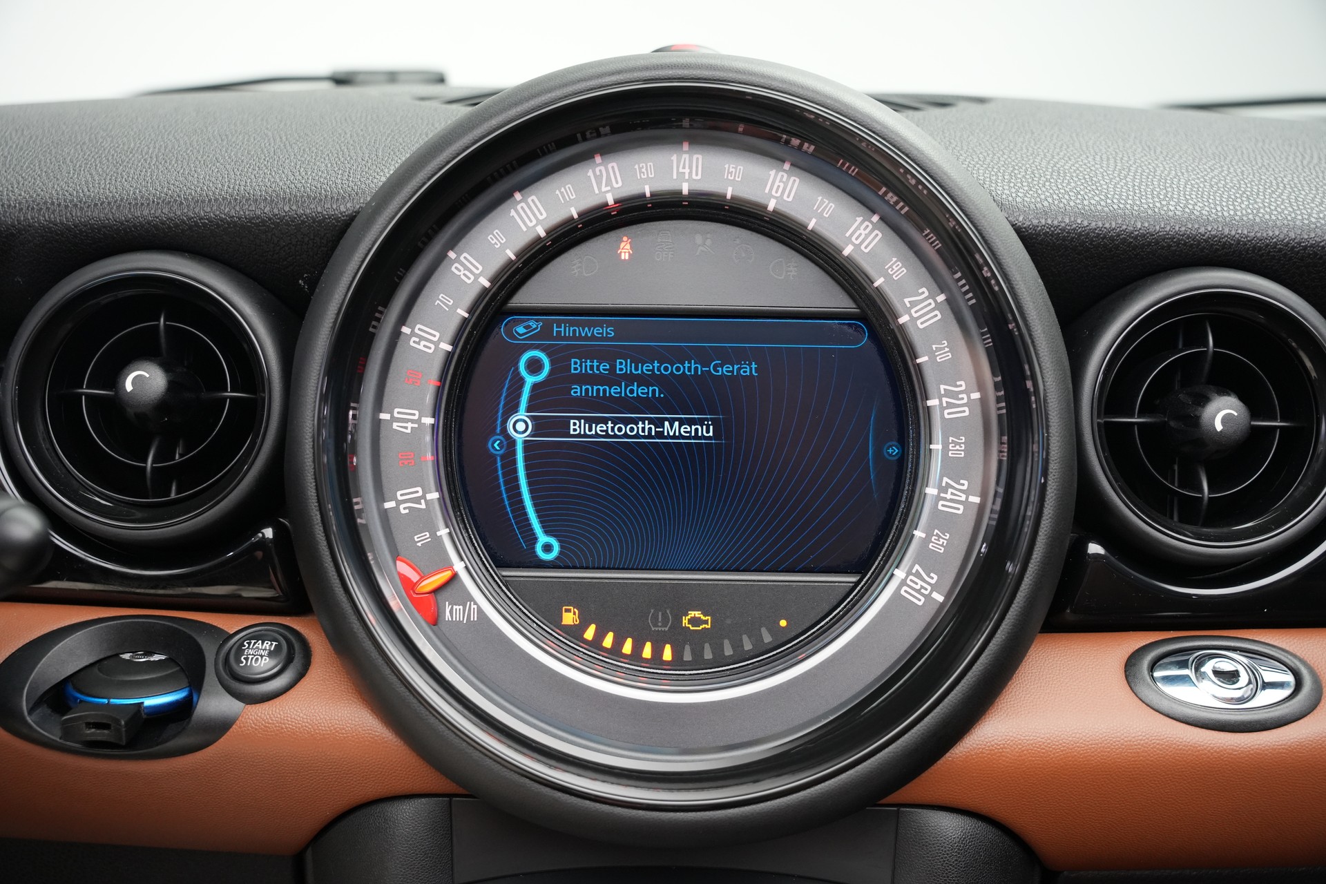 MINI Cooper John Cooper Works Cabriolet-image-35