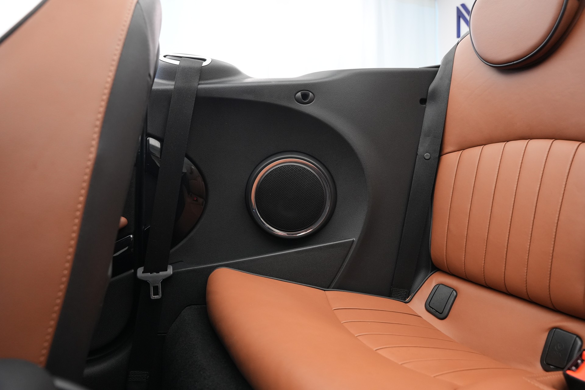 MINI Cooper John Cooper Works Cabriolet-image-32