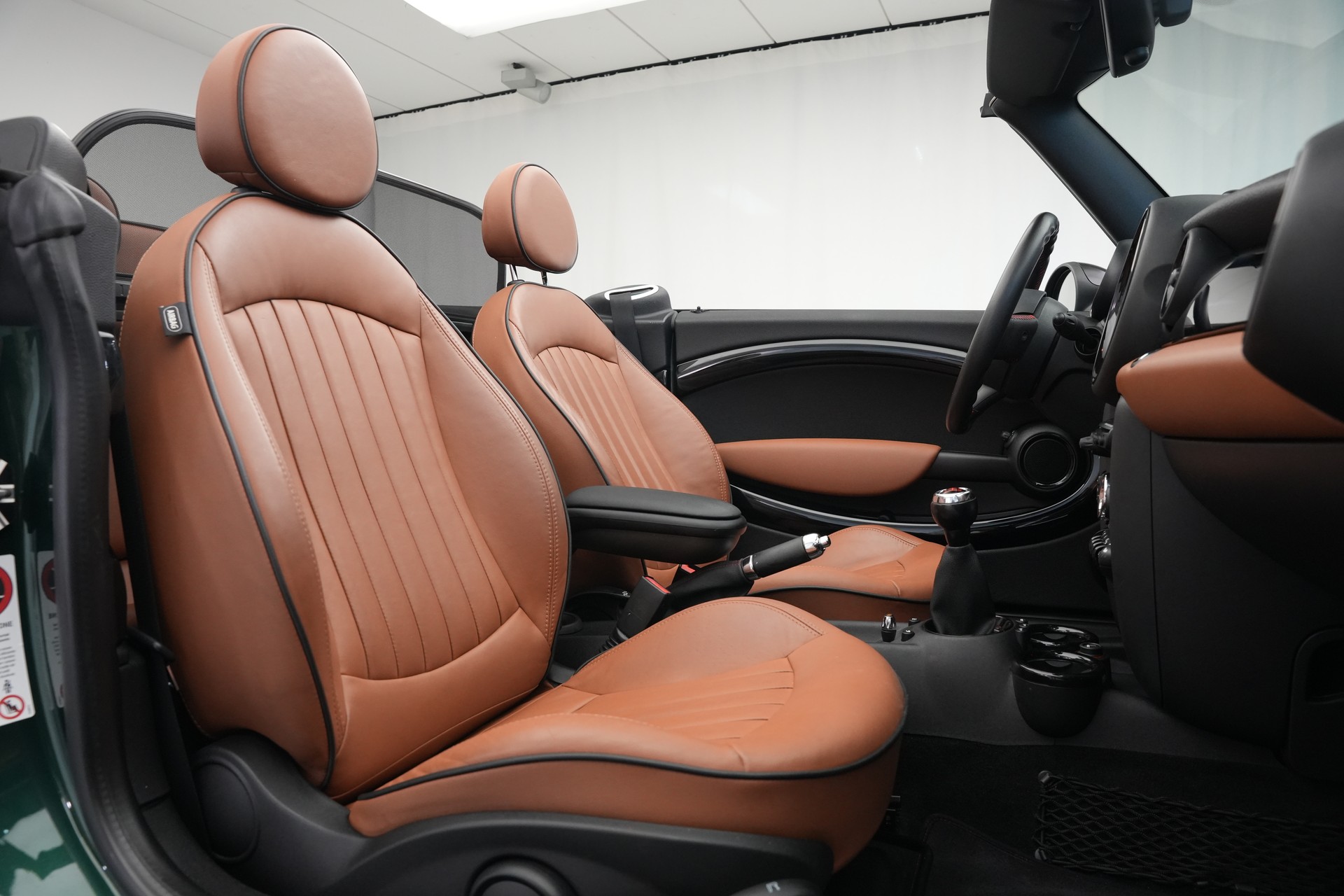MINI Cooper John Cooper Works Cabriolet-image-17