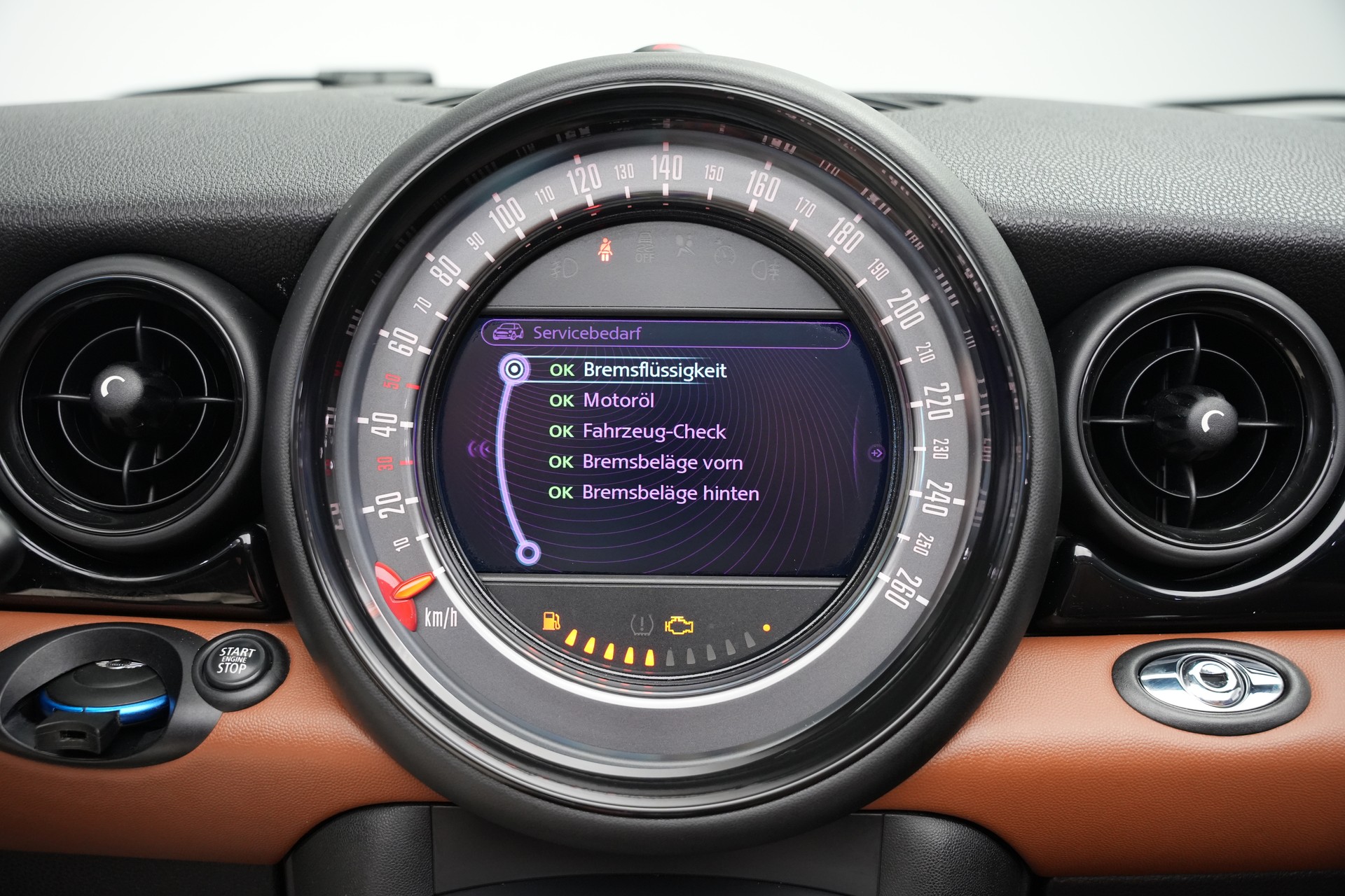 MINI Cooper John Cooper Works Cabriolet-image-37