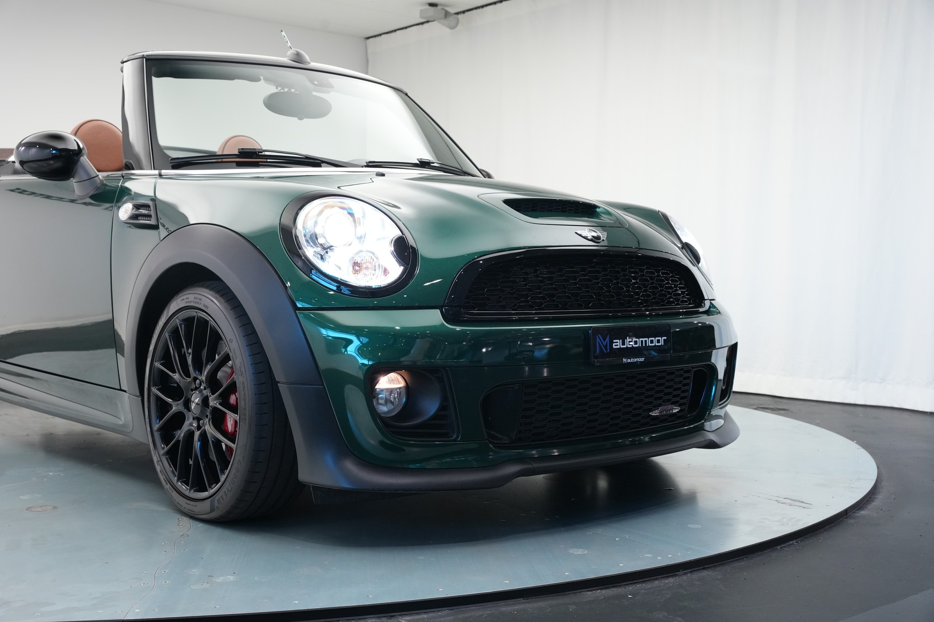 MINI Cooper John Cooper Works Cabriolet-image-41