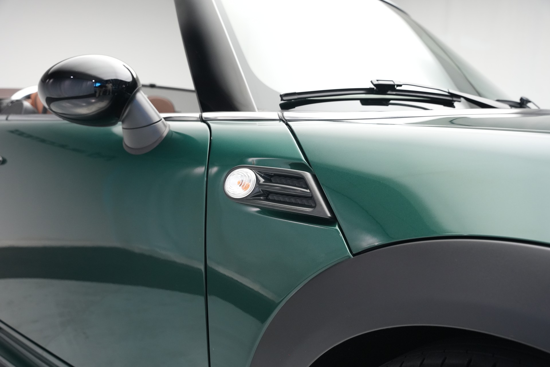 MINI Cooper John Cooper Works Cabriolet-image-51